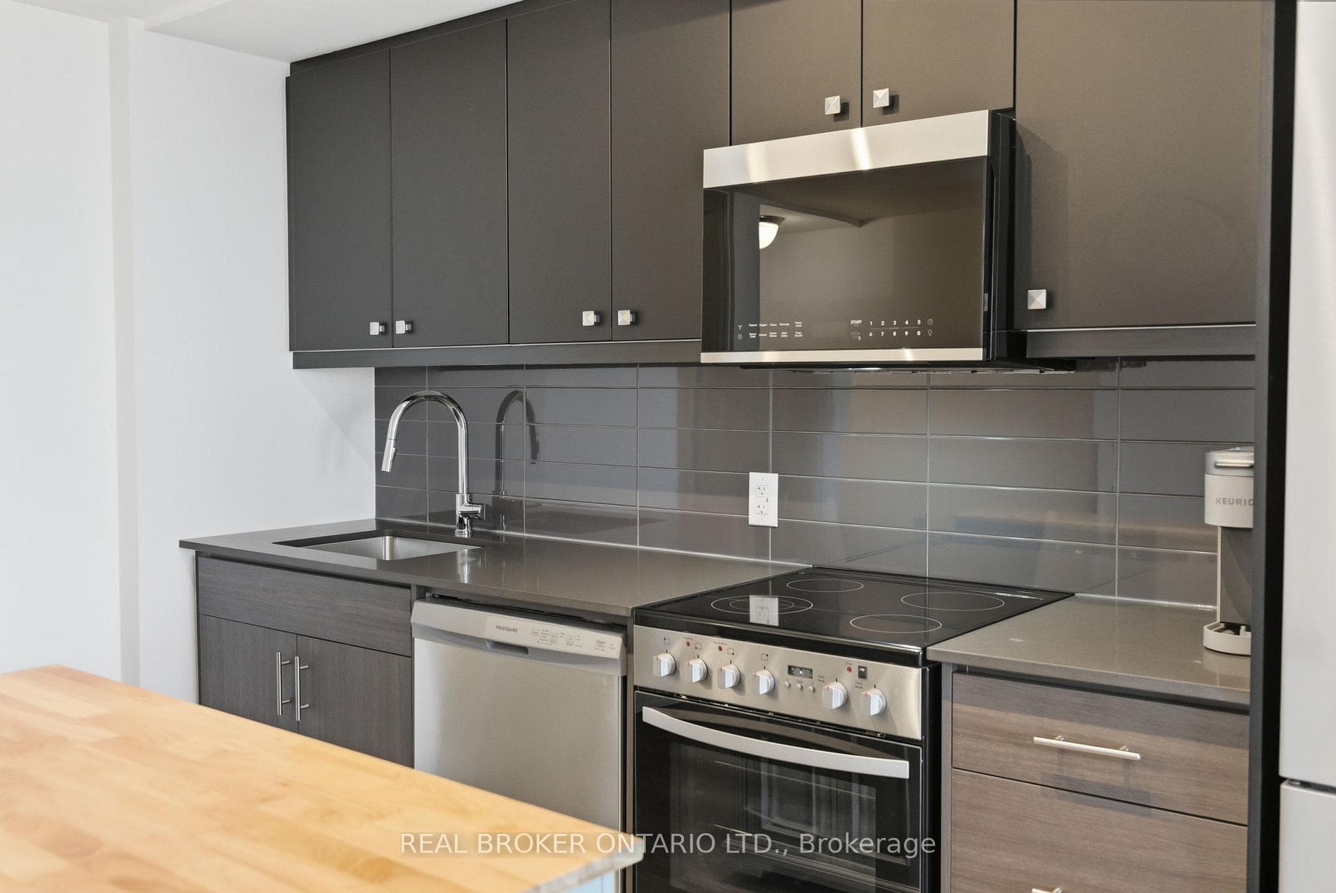 2 Manderley Drive Unit 912 - Condo photo 19 of 47 in Birch Cliff / Cliffside, Ontario