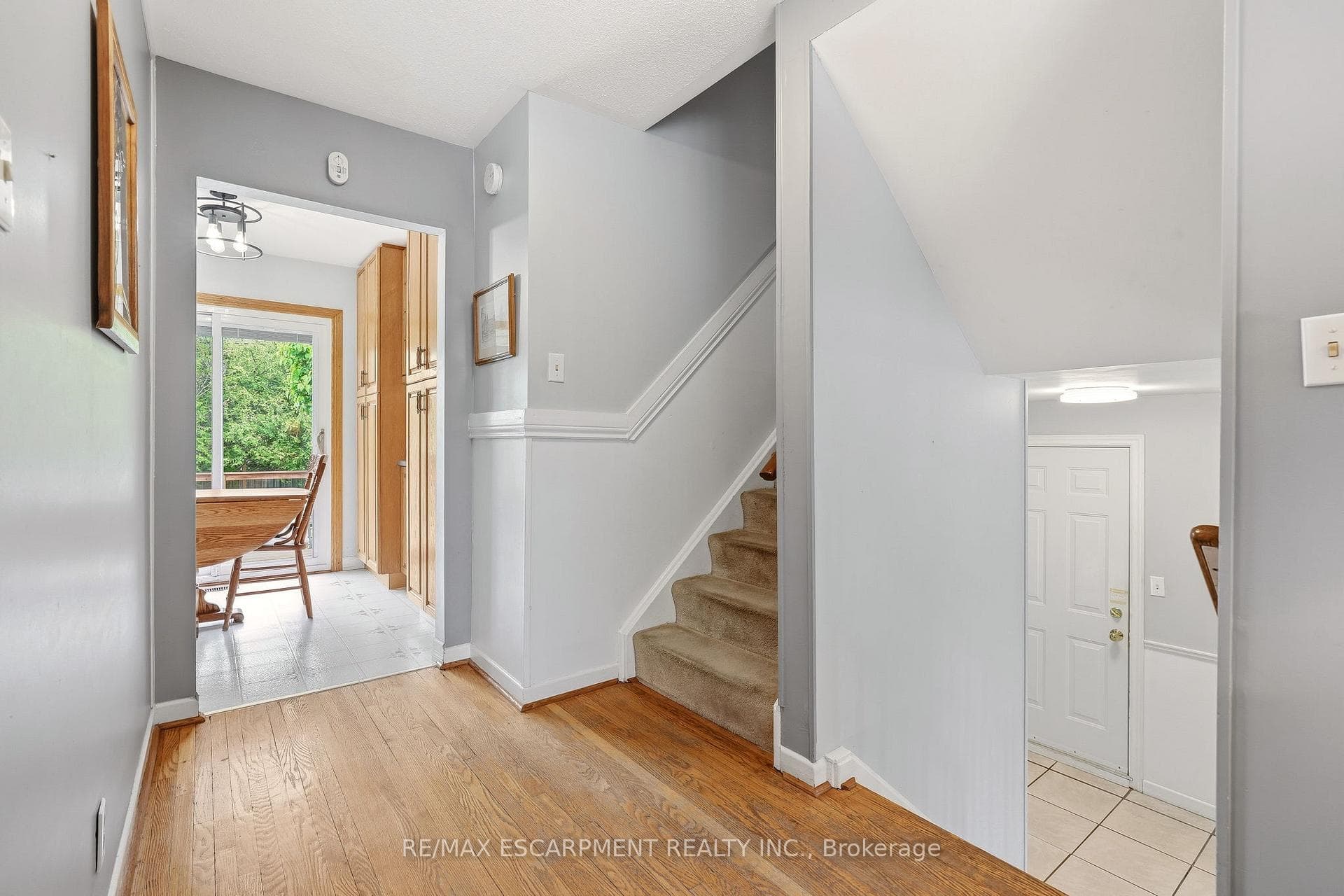 731 Mullin Way - Detached photo 9 of 50 in Burlington, Ontario