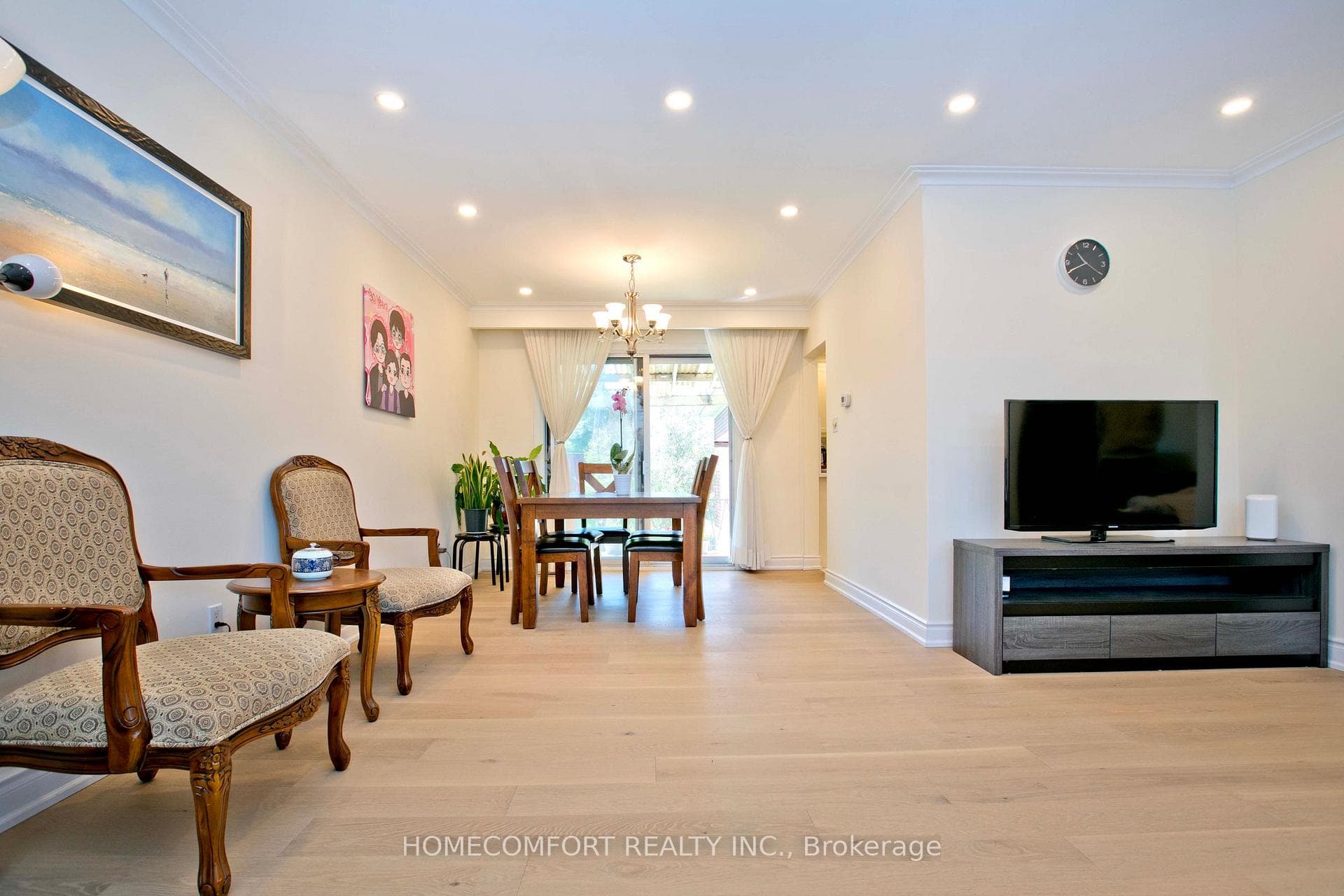 19 Oldborough Circle - Detached photo 5 of 37 in Hillcrest Village / Bayview Village, Ontario