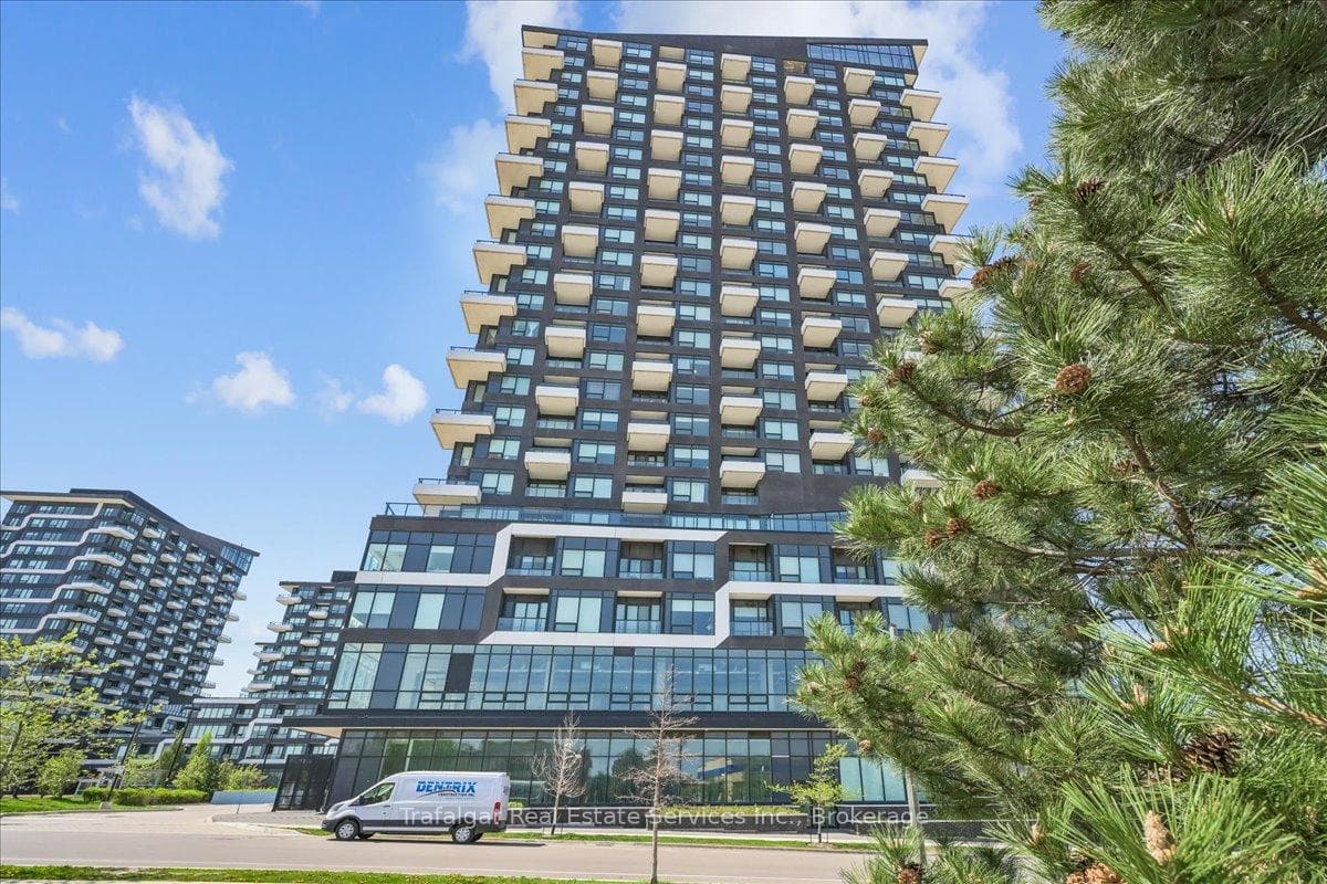 297 Oak Walk Drive Unit 1807 - Condo photo 2 of 35 in Oakville, Ontario