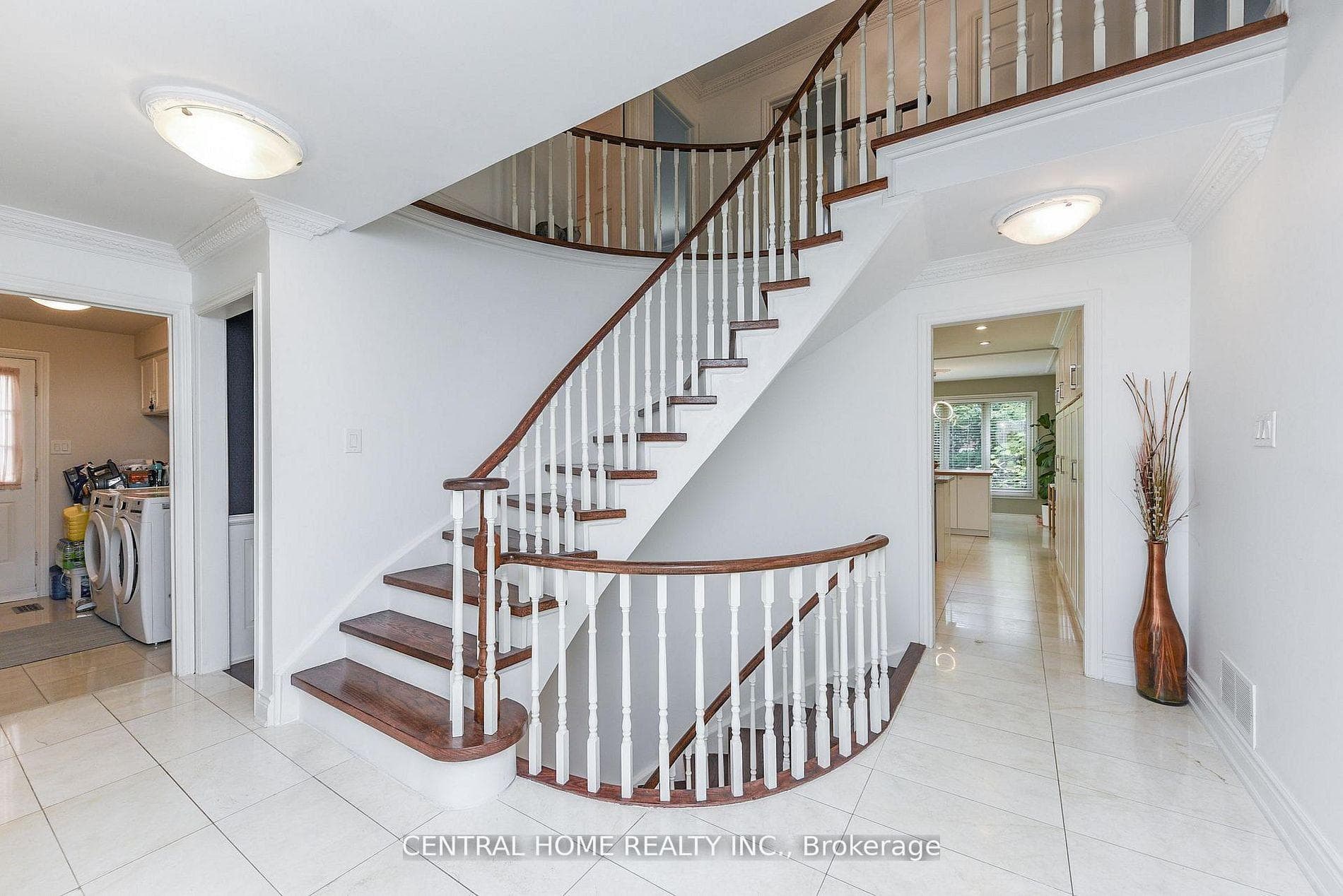 4 Robaldon Road - Detached photo 21 of 40 in Etobicoke (Islington / Rexdale), Ontario