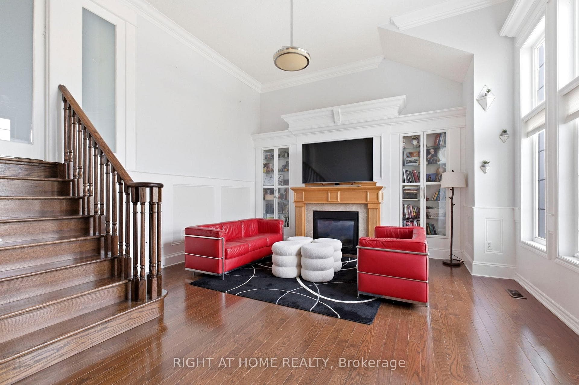 10 Learmont Avenue - Detached photo 17 of 34 in Caledon, Ontario