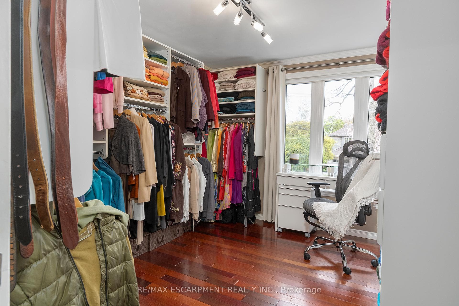 193 Pine Cove Road - Detached photo 15 of 43 in Burlington, Ontario