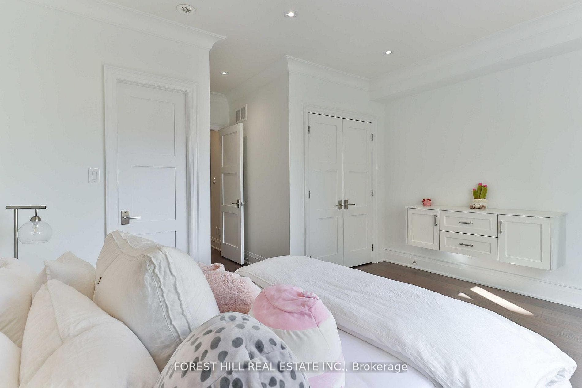 51B Burnaby Boulevard - Townhouse photo 15 of 31 in Forest Hill / Deer Park, Ontario