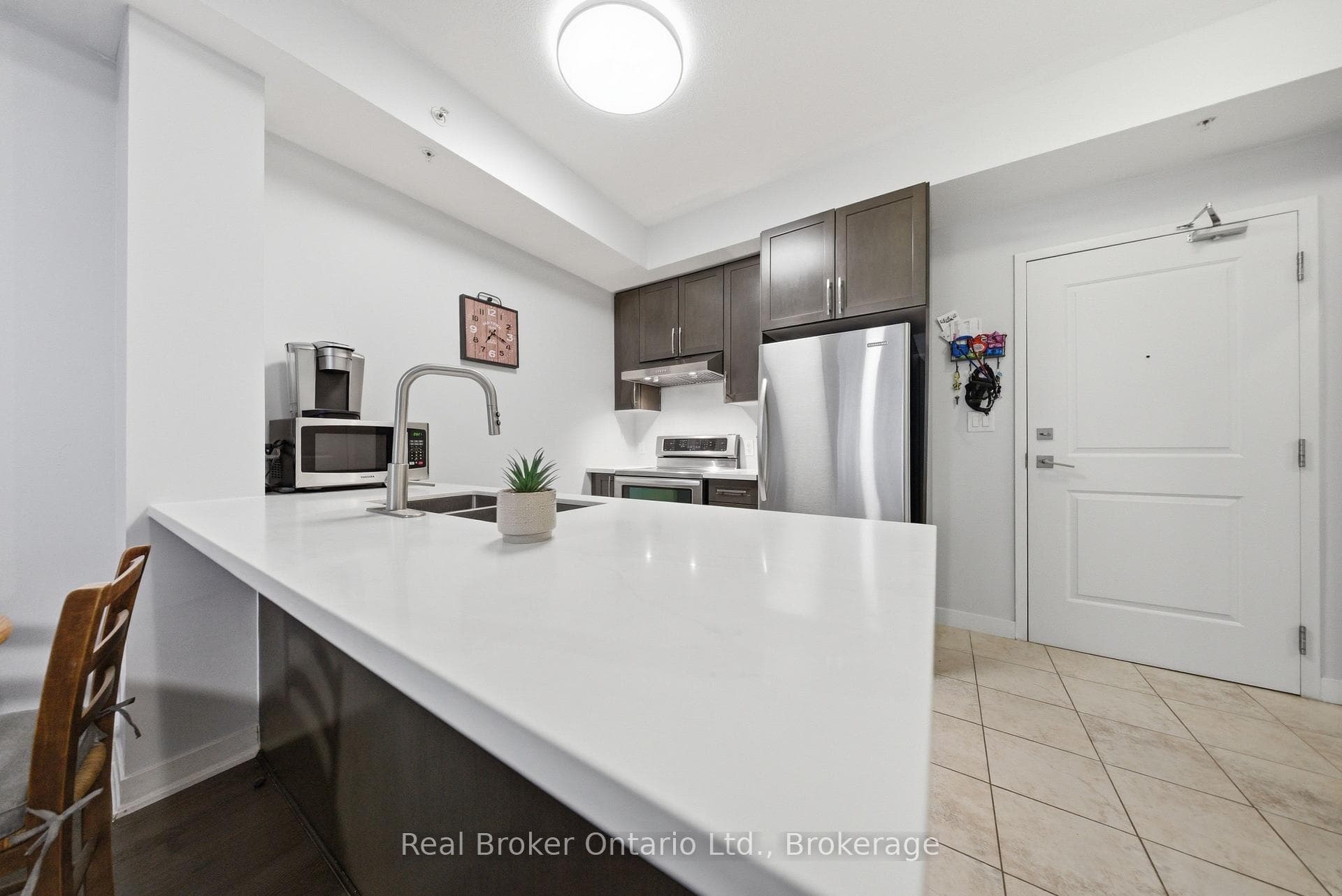5010 Corporate Drive Unit 109 - Condo photo 8 of 38 in Burlington, Ontario
