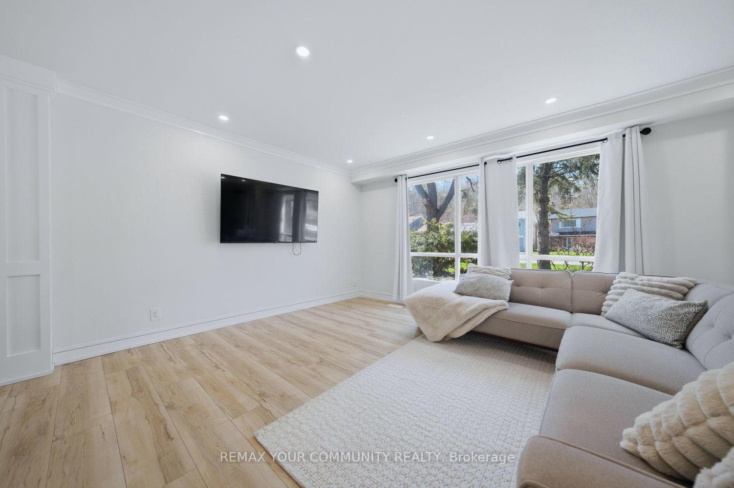 150 connaught Crescent - Detached photo 9 of 50 in Caledon, Ontario