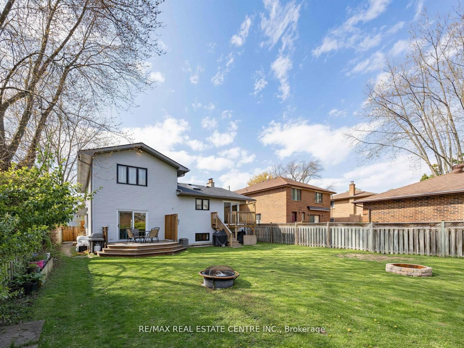 592 Montbeck Crescent - Detached photo 31 of 50 in Mississauga, Ontario