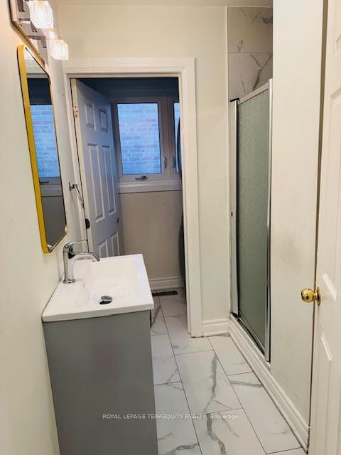 46 Orpington Crescent - Detached photo 8 of 16 in Etobicoke (West Mall / Rexdale), Ontario
