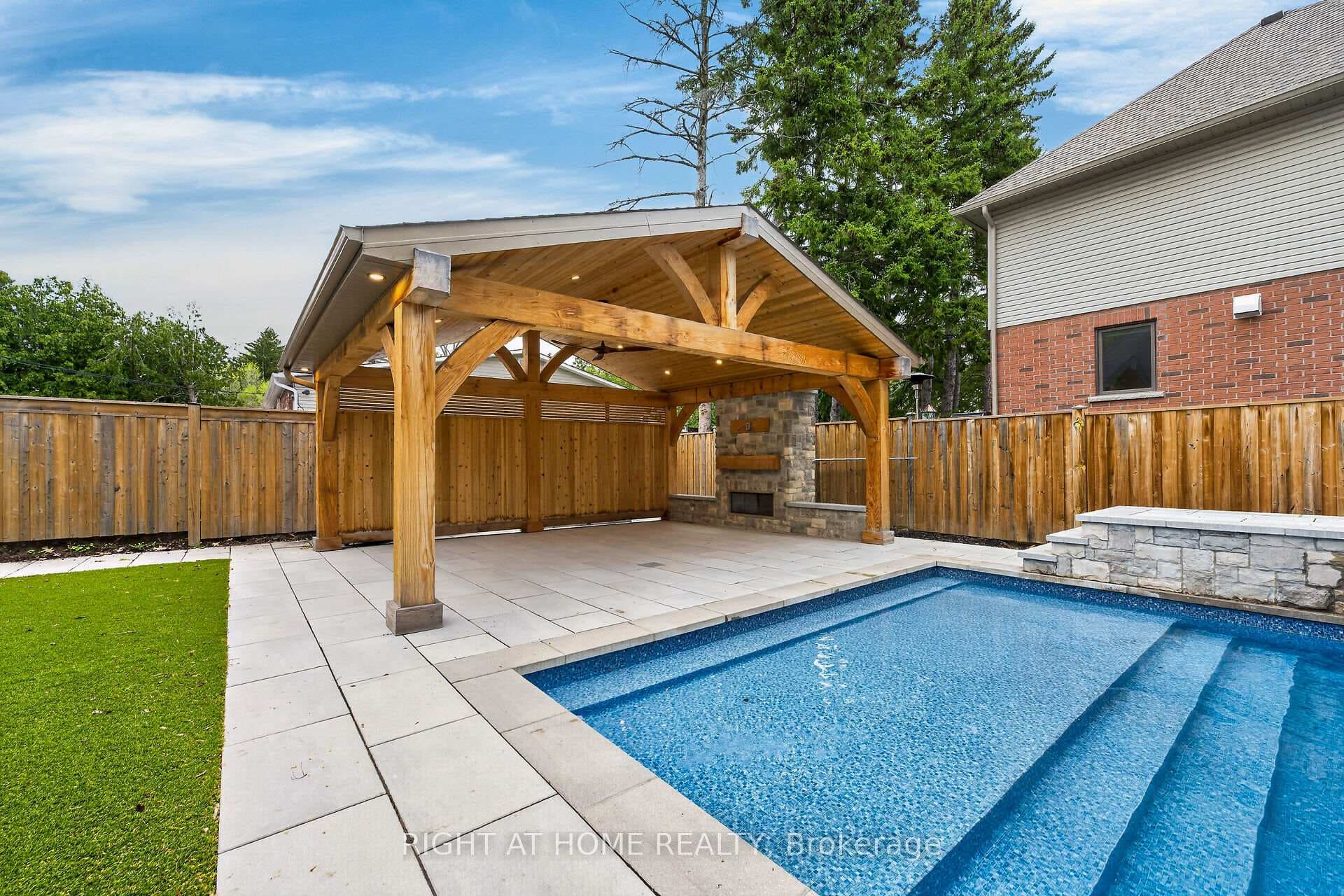 775 King Road - Detached photo 43 of 50 in Burlington, Ontario