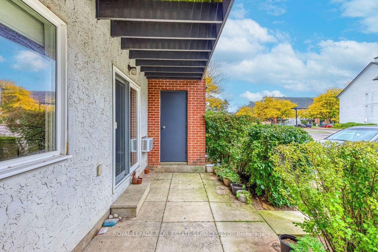 1450 Glen Abbey Gate Unit 911 - Condo photo 4 of 29 in Oakville, Ontario