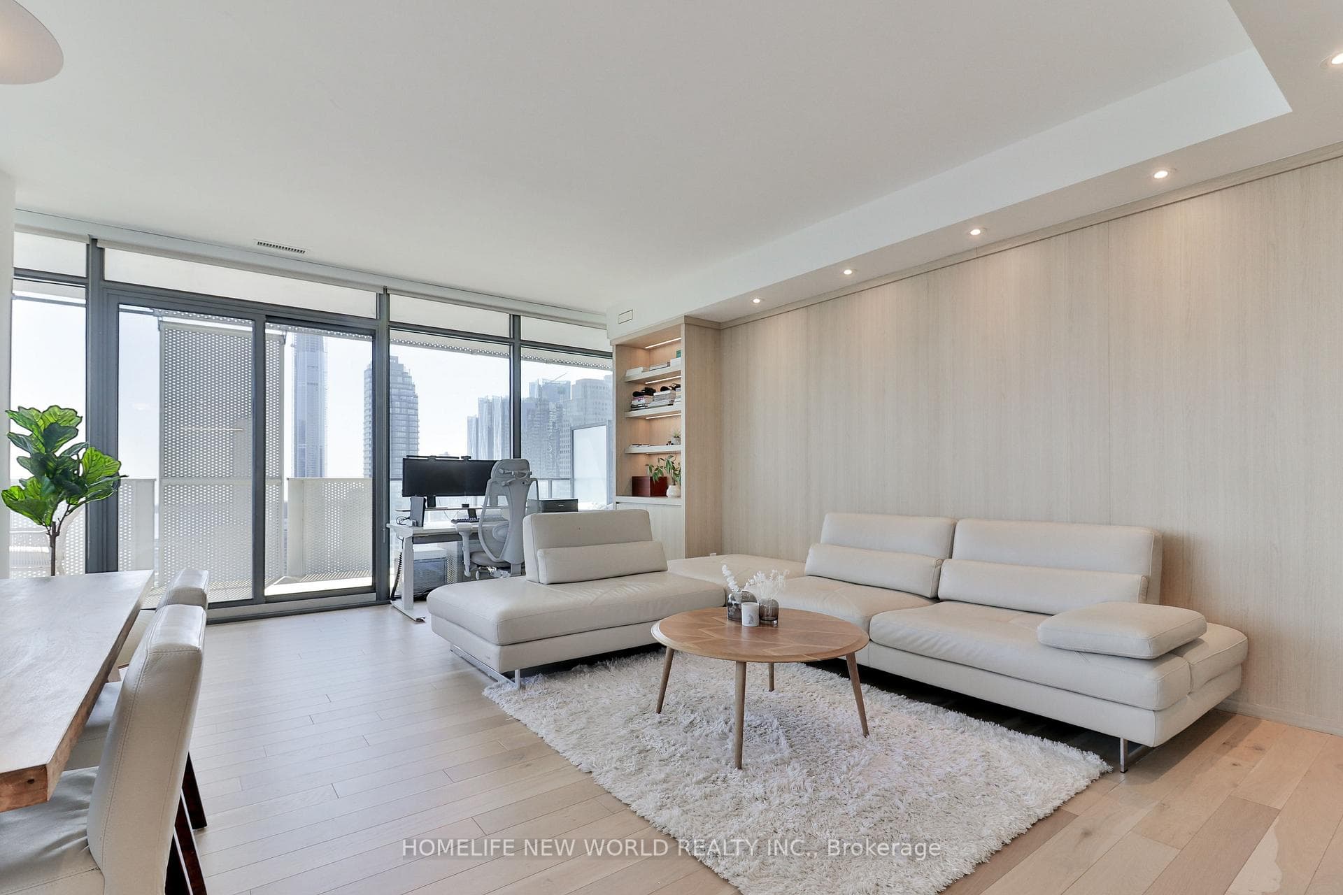 20 Lombard Street Unit 4202 - Condo photo 5 of 35 in Regent Park / Cabbagetown / St. James Town, Ontario