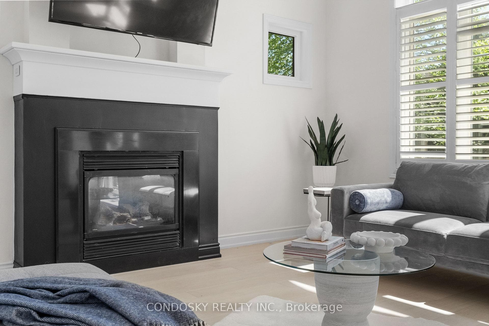 3322 Fox Run Circle - Detached photo 7 of 50 in Oakville, Ontario