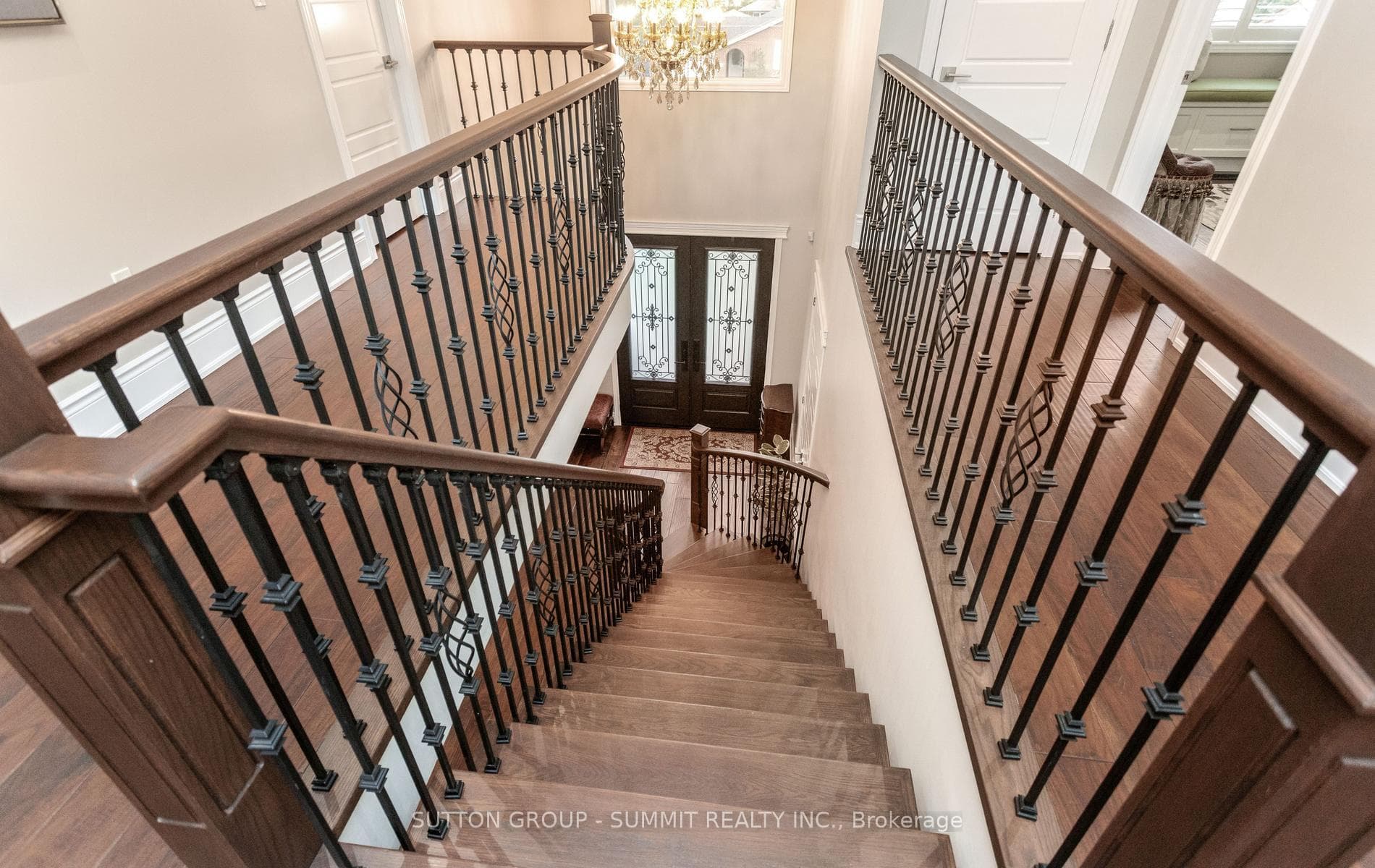 121 Ringwood Road - Detached photo 22 of 49 in Oakville, Ontario