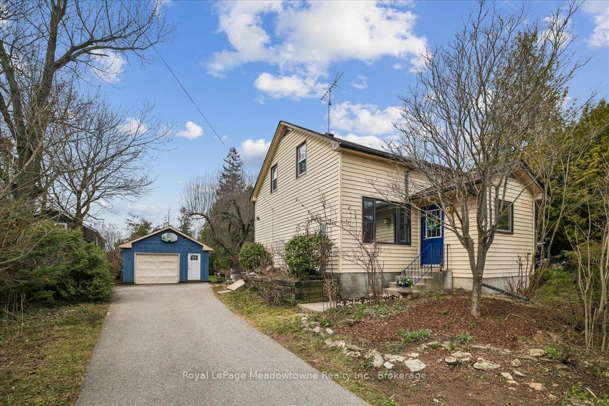 11024 First Line - Detached photo 3 of 49 in Milton, Ontario