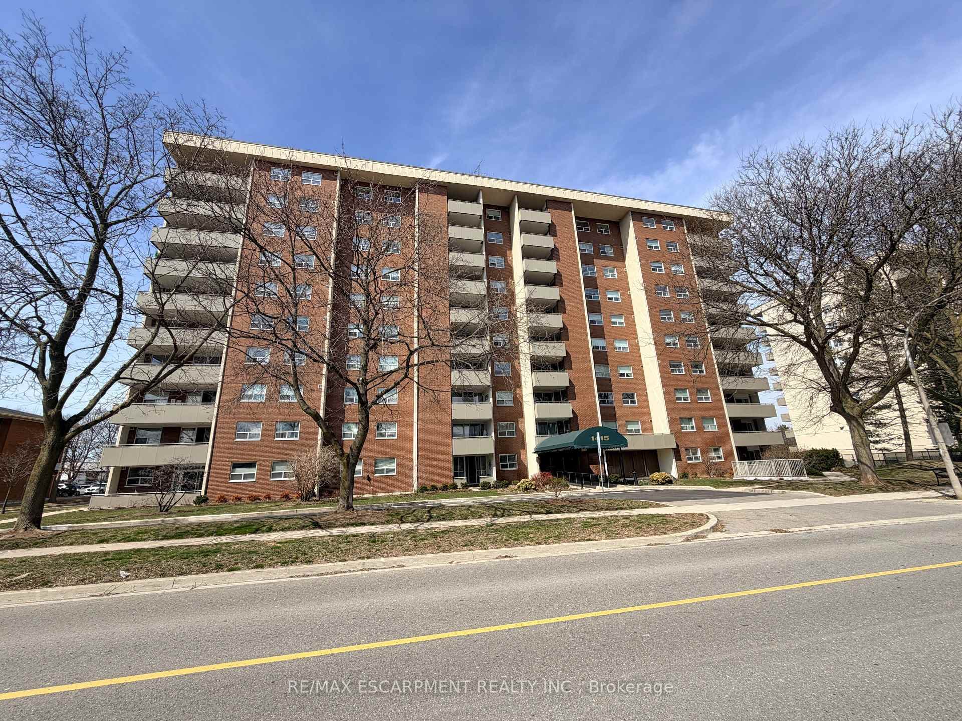 1415 Ghent Avenue Unit 705 - home for sale in Burlington, Ontario