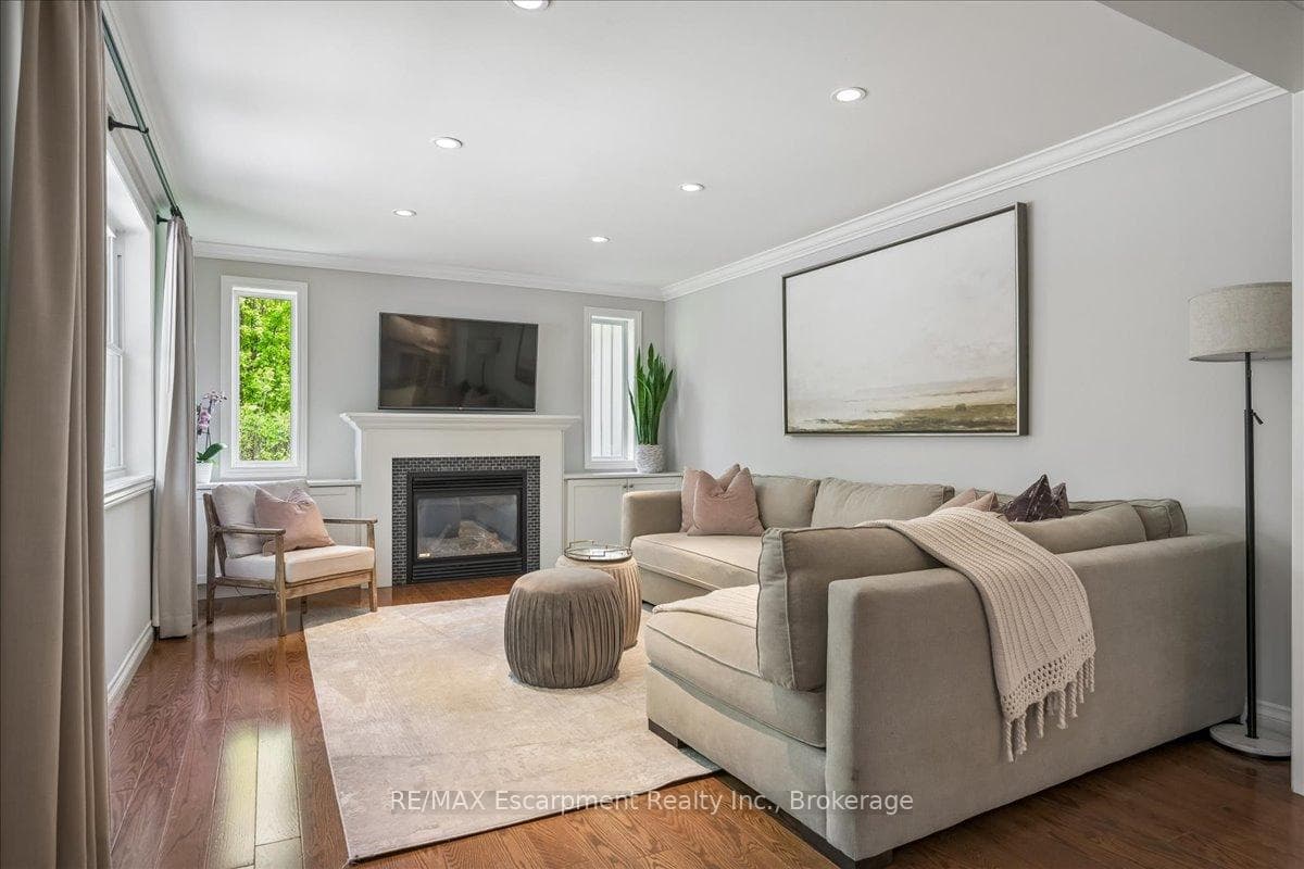 549 Jeanette Drive - Detached photo 22 of 39 in Oakville, Ontario