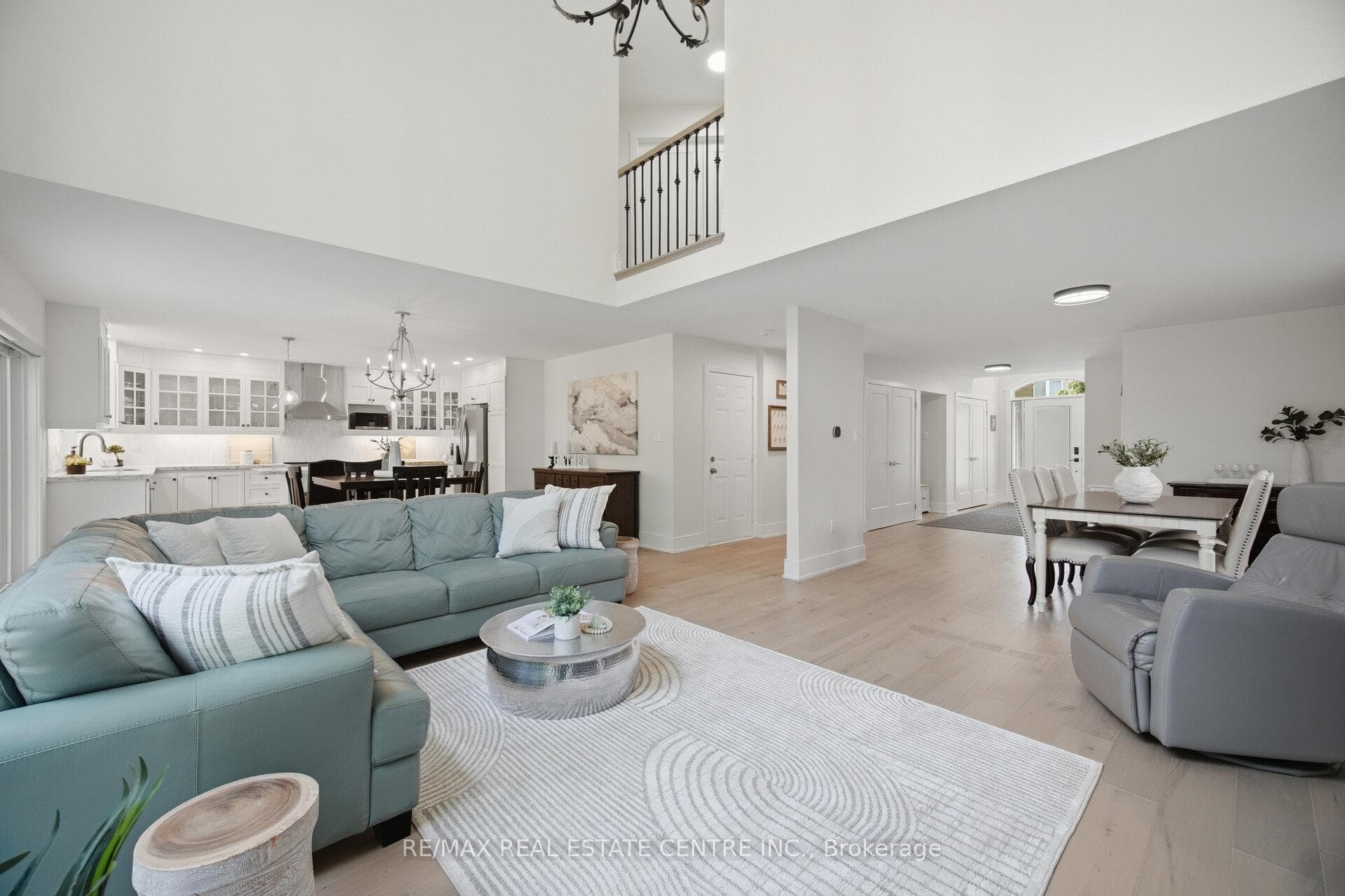 5388 Kindos Street - Detached photo 14 of 50 in Burlington, Ontario
