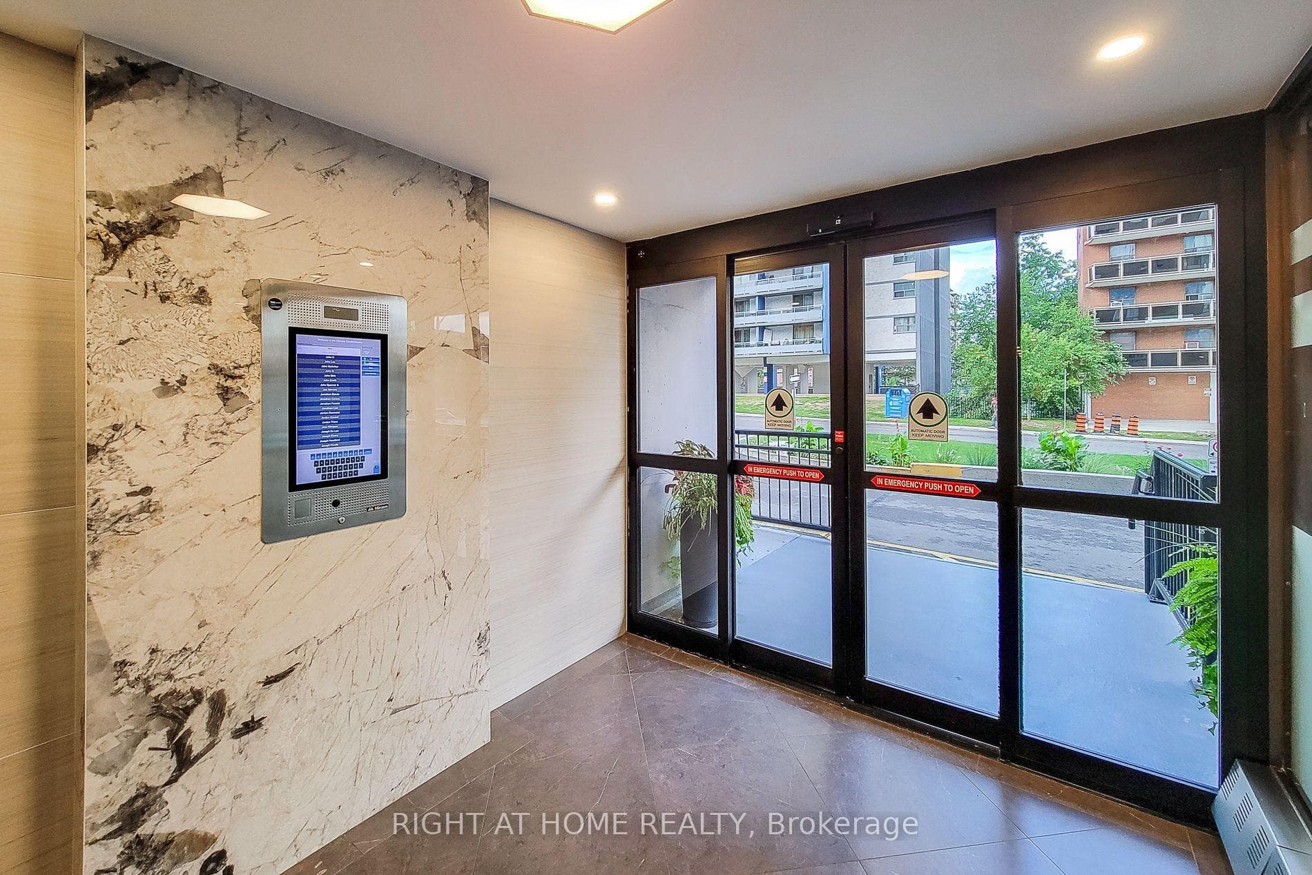 150 Charlton Avenue Unit 601 - Condo photo 9 of 26 in Hamilton, Ontario