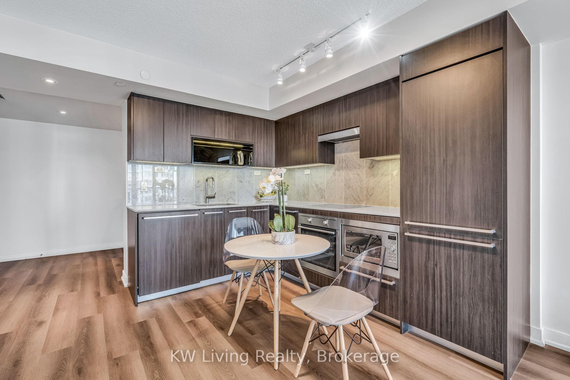 70 Queens Wharf Road Unit 1601 - Condo photo 18 of 37 in Downtown Toronto / Waterfront, Ontario