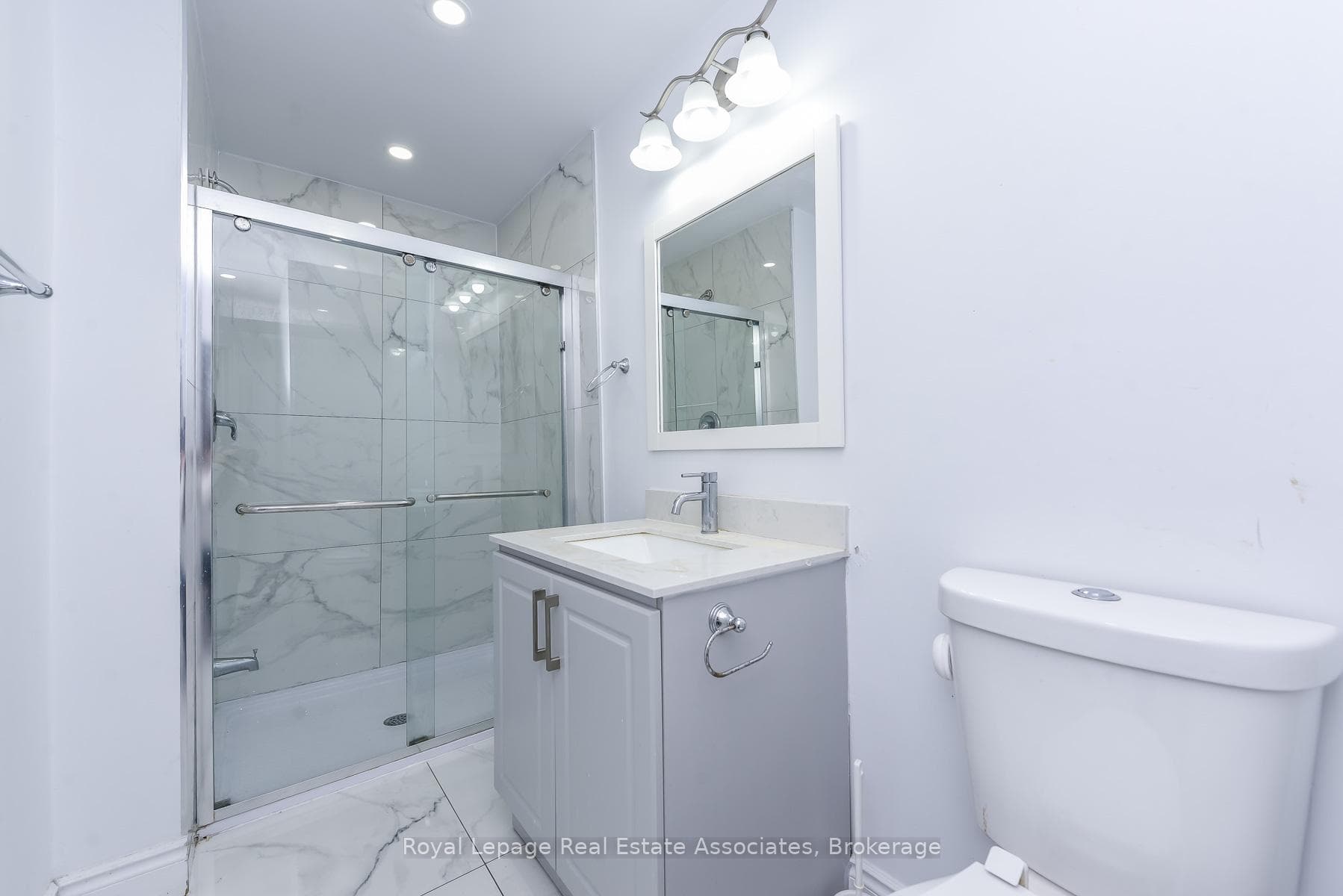 665 Kipling Avenue - Commercial photo 33 of 43 in Etobicoke (Islington / Rexdale), Ontario