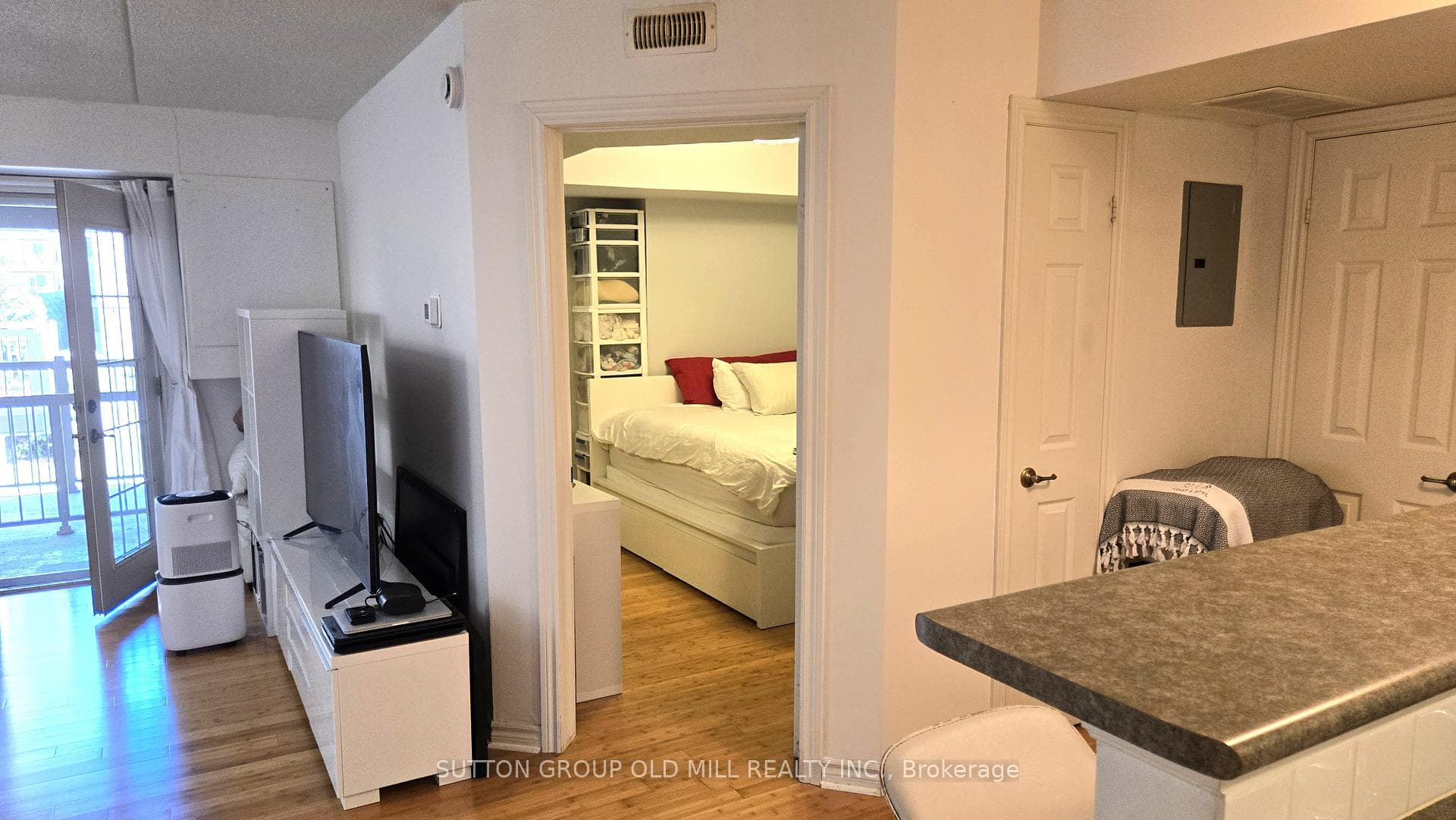 1470 Bishops Gate Unit 208 - Condo photo 6 of 32 in Oakville, Ontario