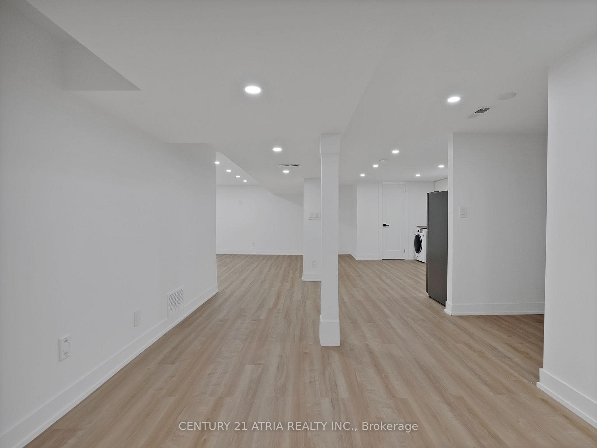 10 Dunrobin Drive - Detached photo 23 of 40 in Etobicoke (Islington / Rexdale), Ontario