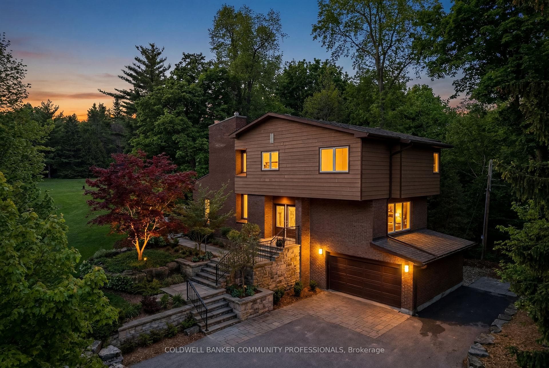 2552 Britannia Road - Detached photo 1 of 50 in Burlington, Ontario