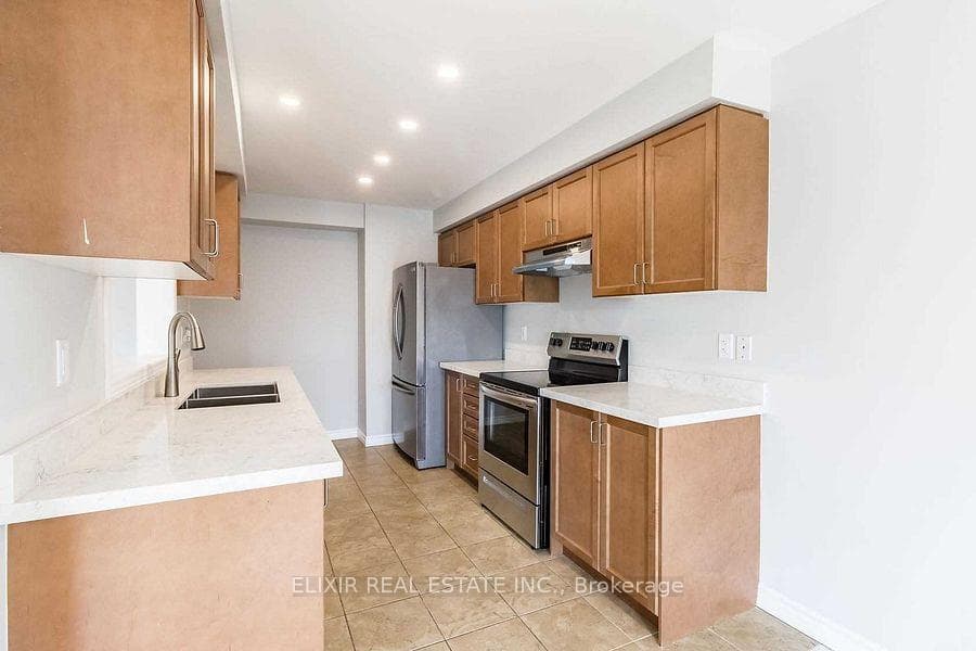 90 Delport Close - Townhouse photo 11 of 36 in Brampton, Ontario