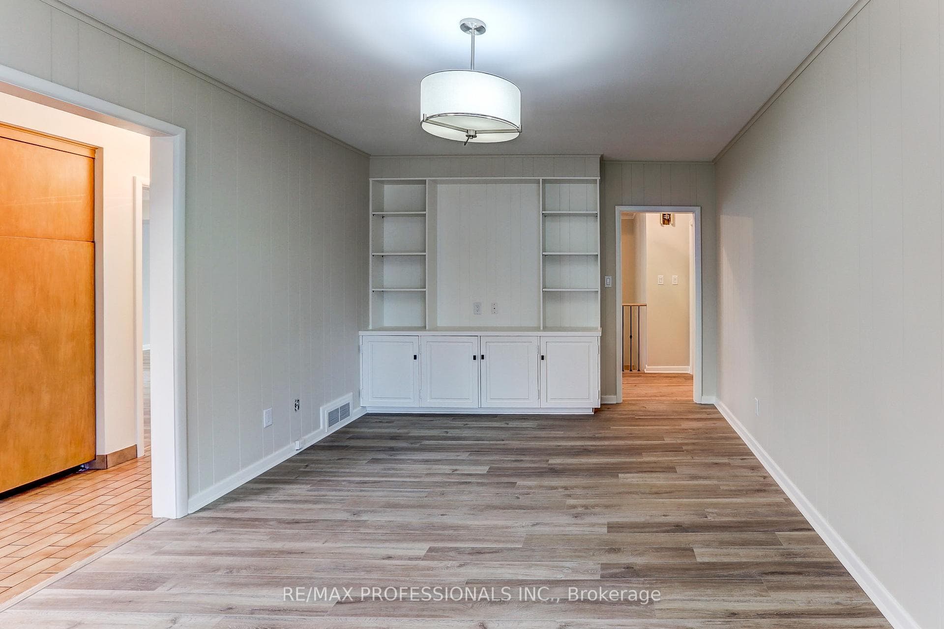 23 Ravensbourne Crescent - Detached photo 22 of 44 in Etobicoke (Islington / Rexdale), Ontario