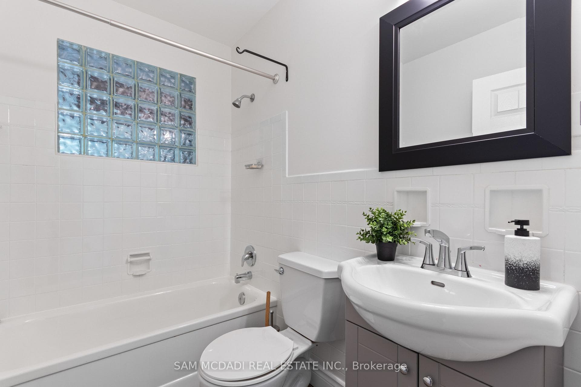 1250 Dunbar Road - Detached photo 23 of 41 in Burlington, Ontario