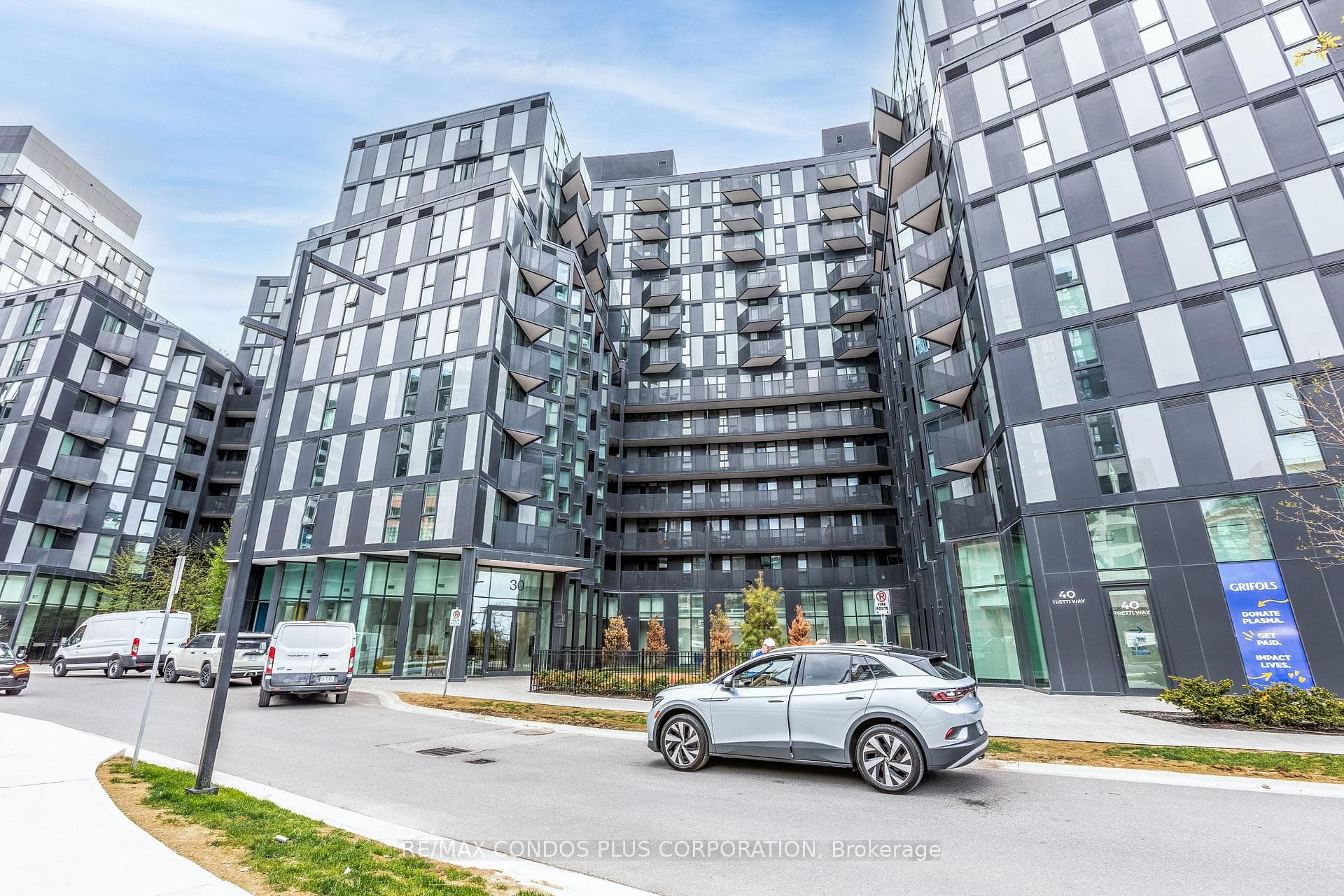 30 Tretti Way Unit 311 - home for sale in North York (Bathurst Manor / Clanton Park), Ontario