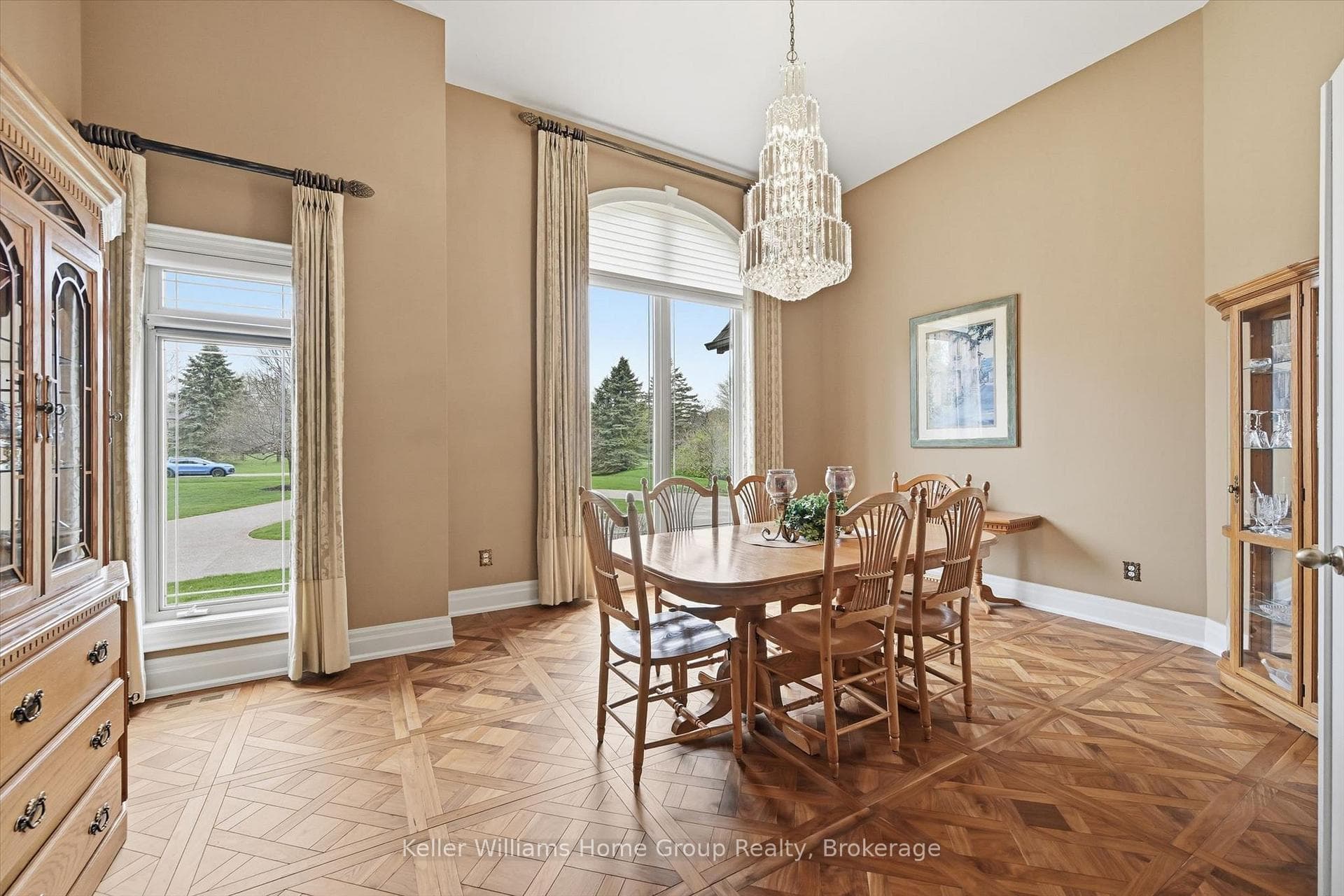 6423 Chelsea Road - Detached photo 16 of 49 in Burlington, Ontario
