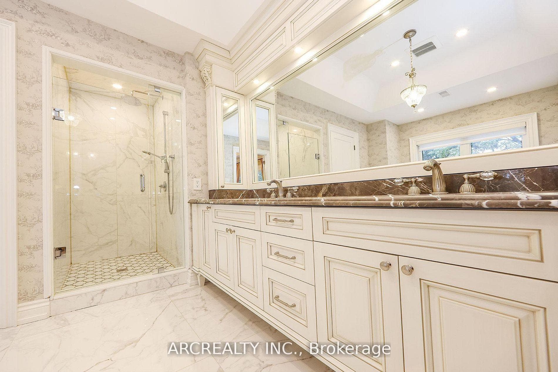 188 Alfred Avenue - Detached photo 26 of 49 in Willowdale / Newtonbrook, Ontario