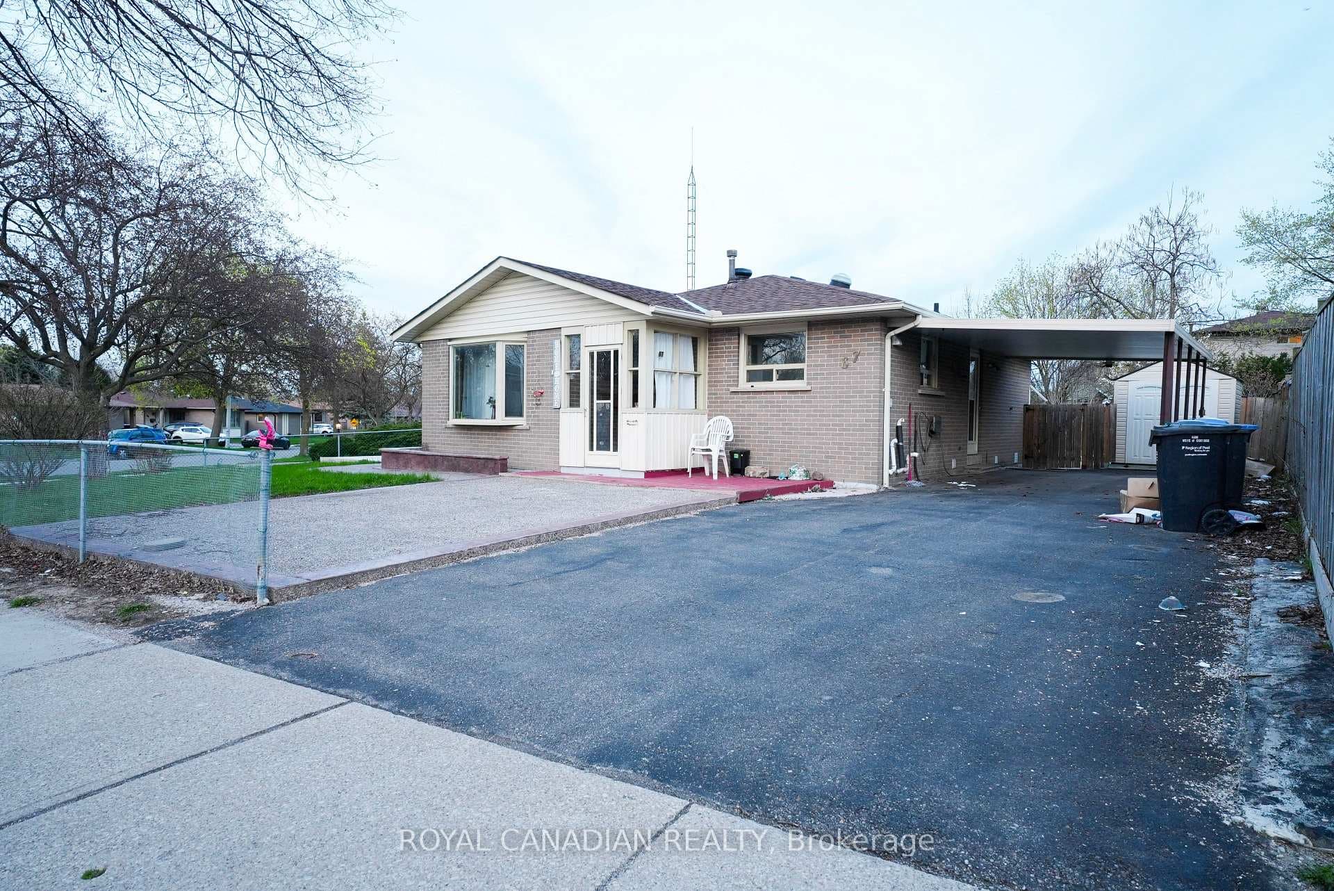 67 Sutherland Avenue - Detached photo 2 of 35 in Brampton, Ontario