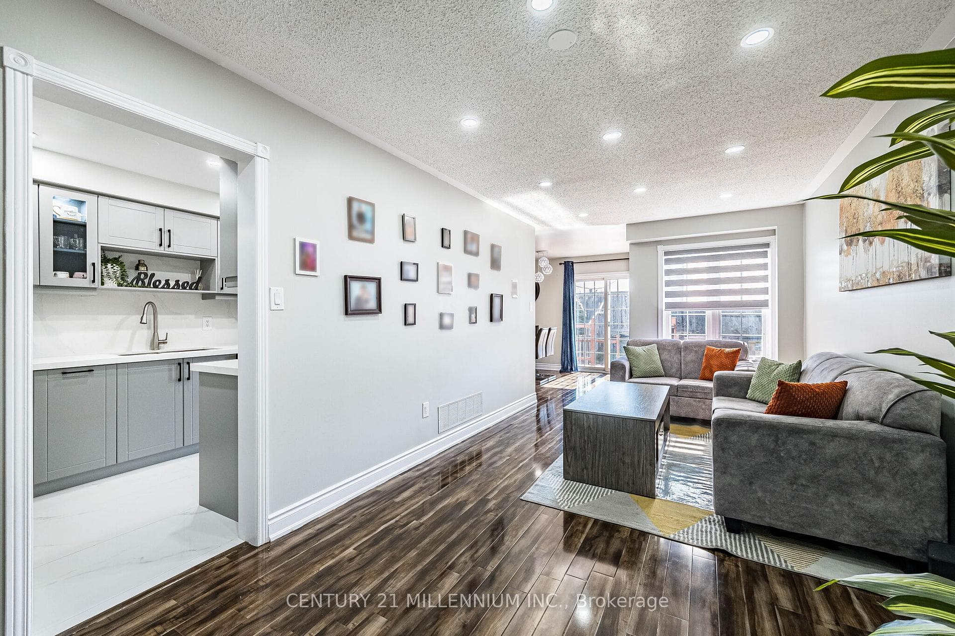 100 Monaco Court - Townhouse photo 3 of 50 in Brampton, Ontario