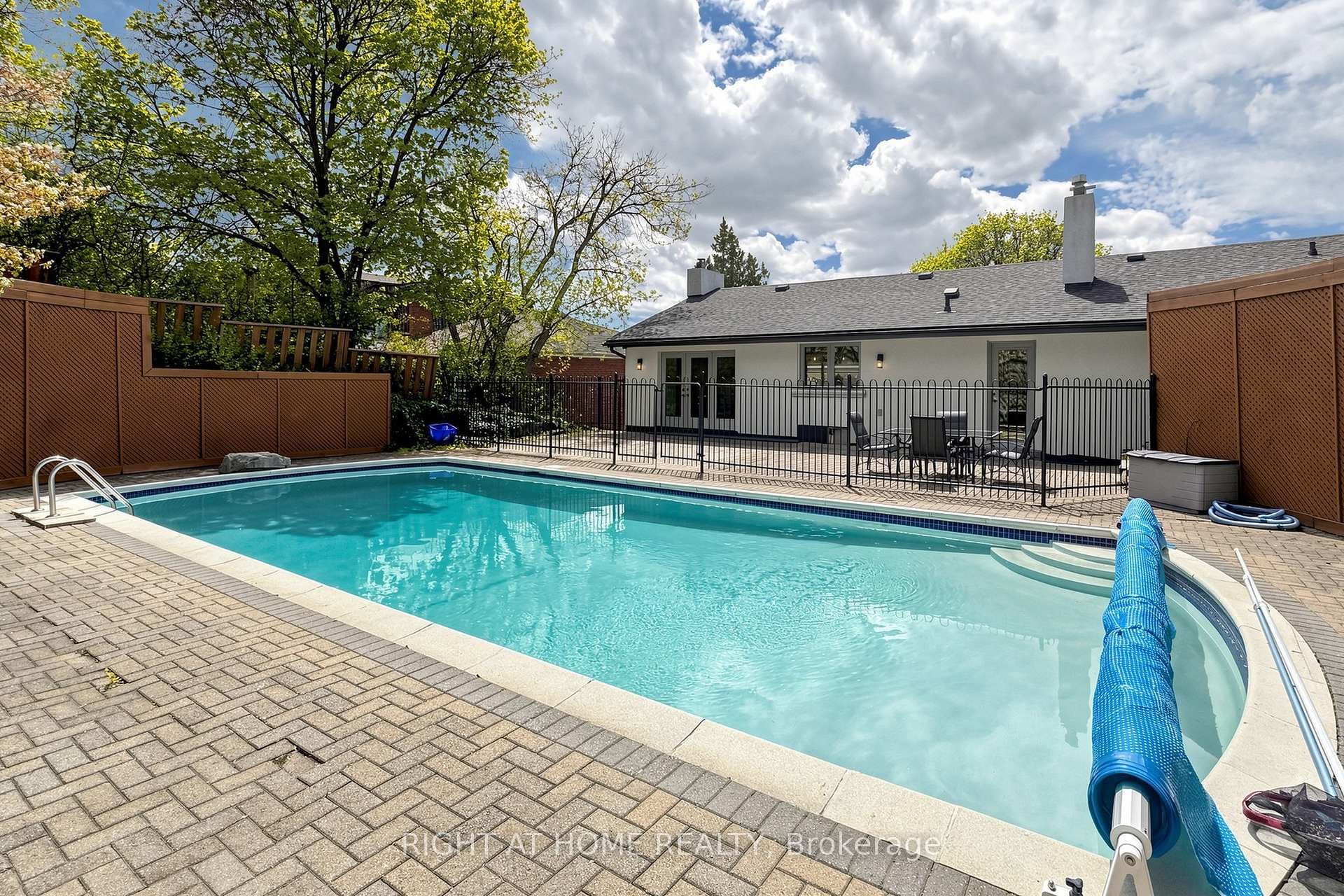 41 Larabee Crescent - Detached photo 8 of 42 in Don Mills / Parkwoods / Victoria Village, Ontario