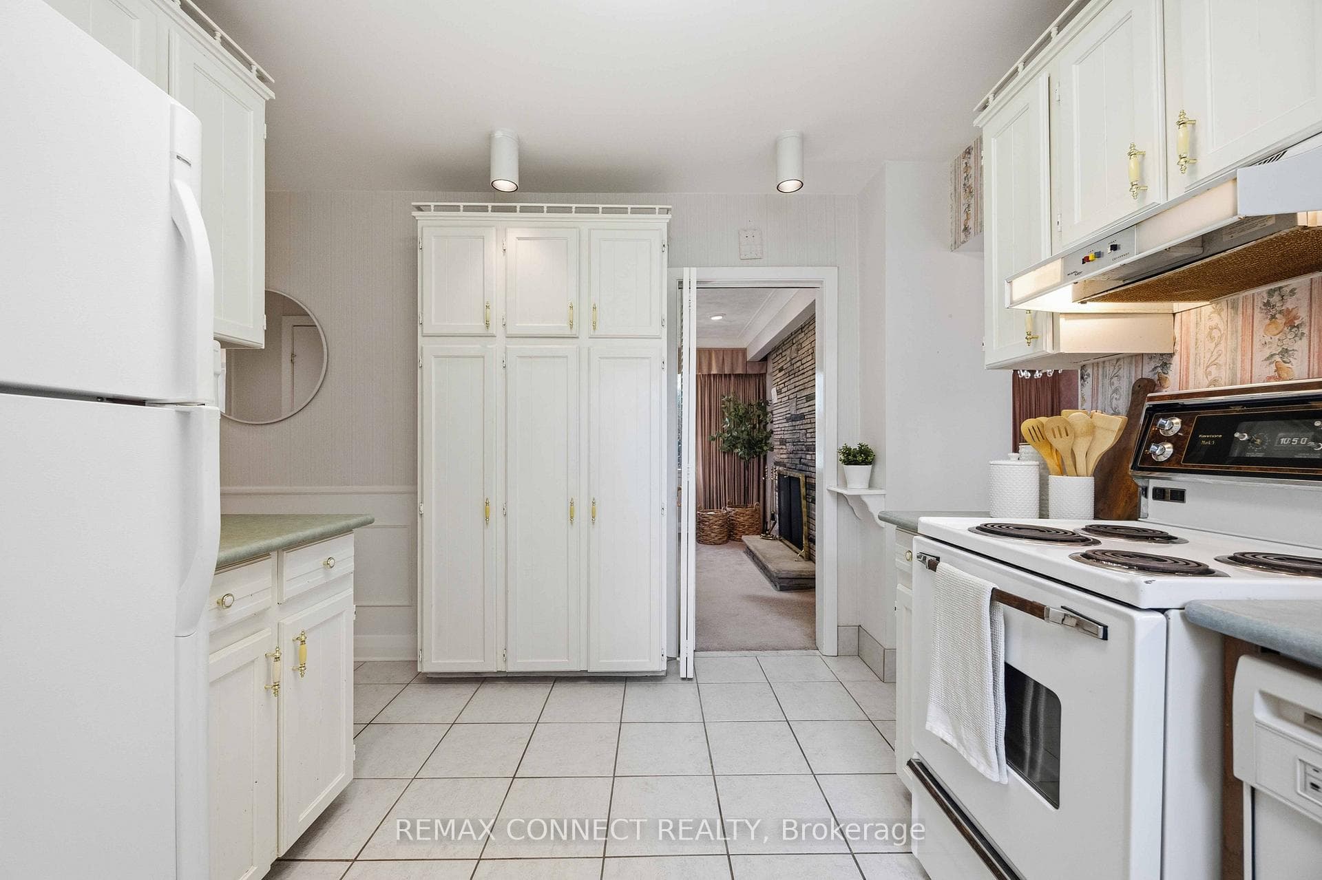 107 Fairglen Avenue - Detached photo 14 of 50 in Scarborough Village / Eglinton East, Ontario