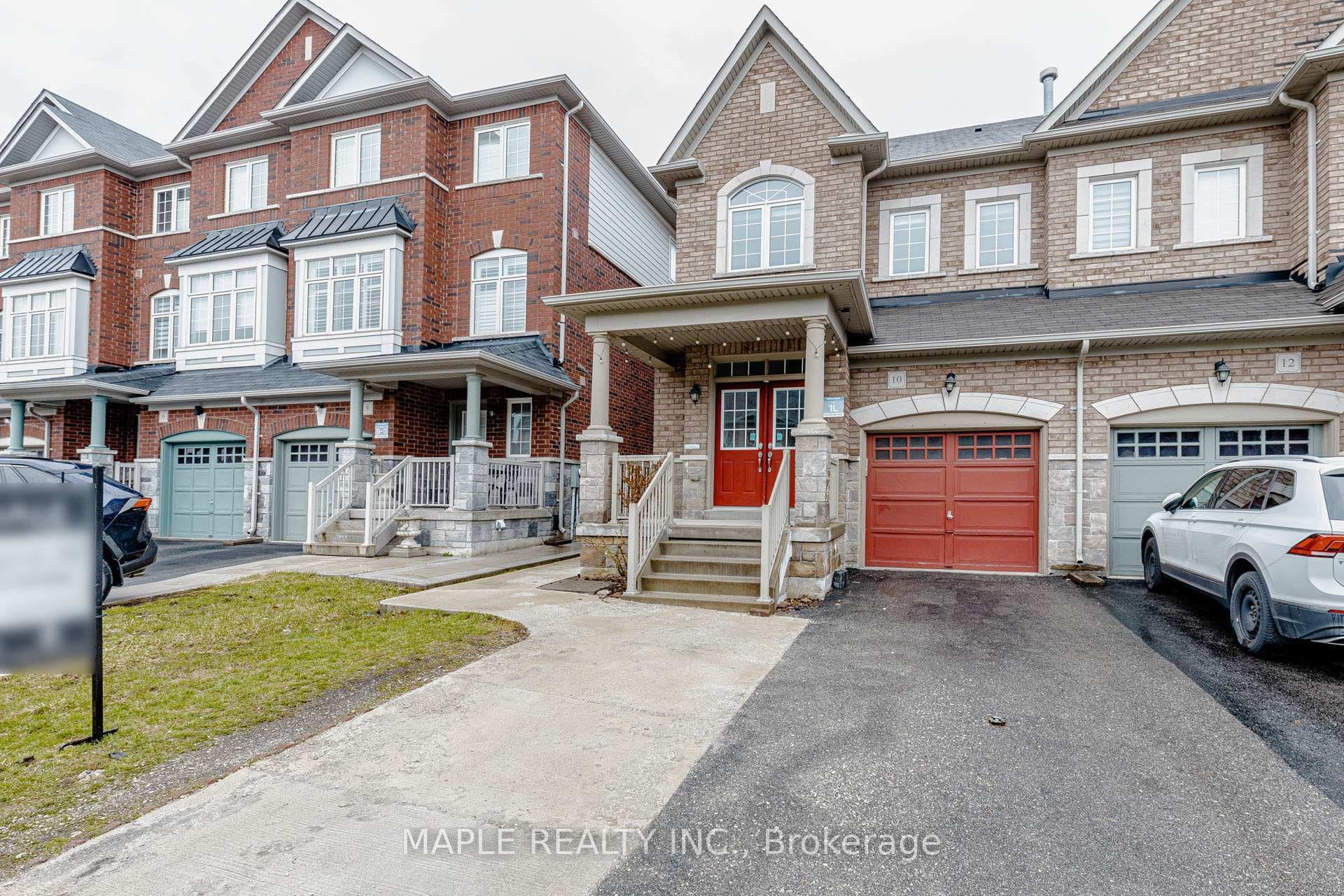 10 Eastlake Road - Semi-Detached photo 2 of 50 in Brampton, Ontario