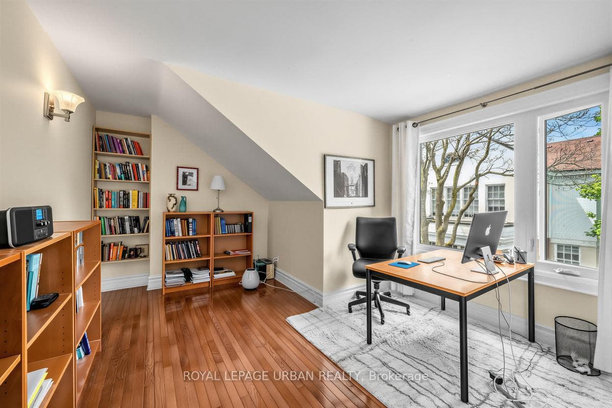44 Austin Terrace - Semi-Detached photo 32 of 41 in Annex / Yorkville / Summerhill, Ontario