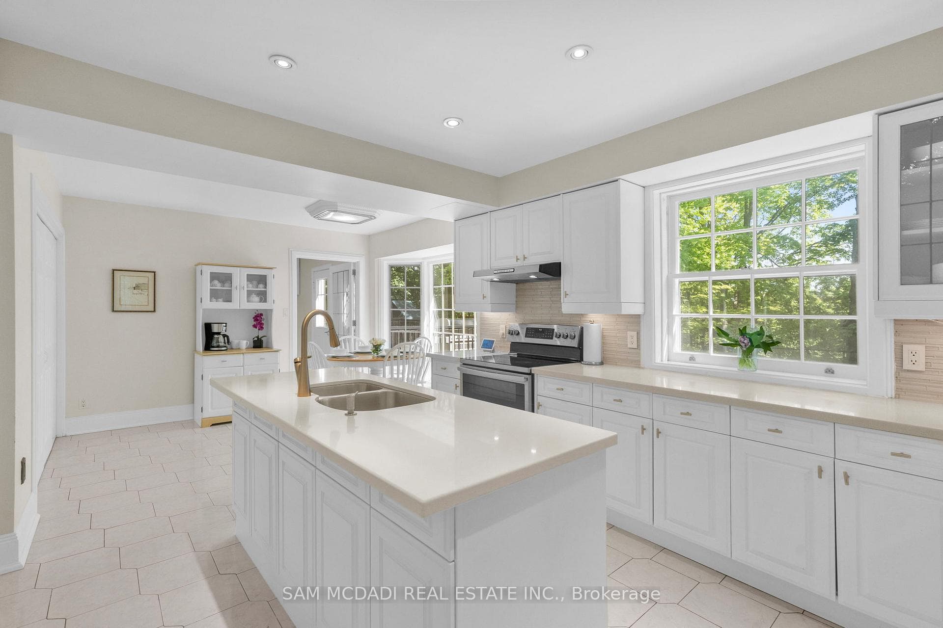 1690 Sherway Drive - Detached photo 18 of 46 in Mississauga, Ontario