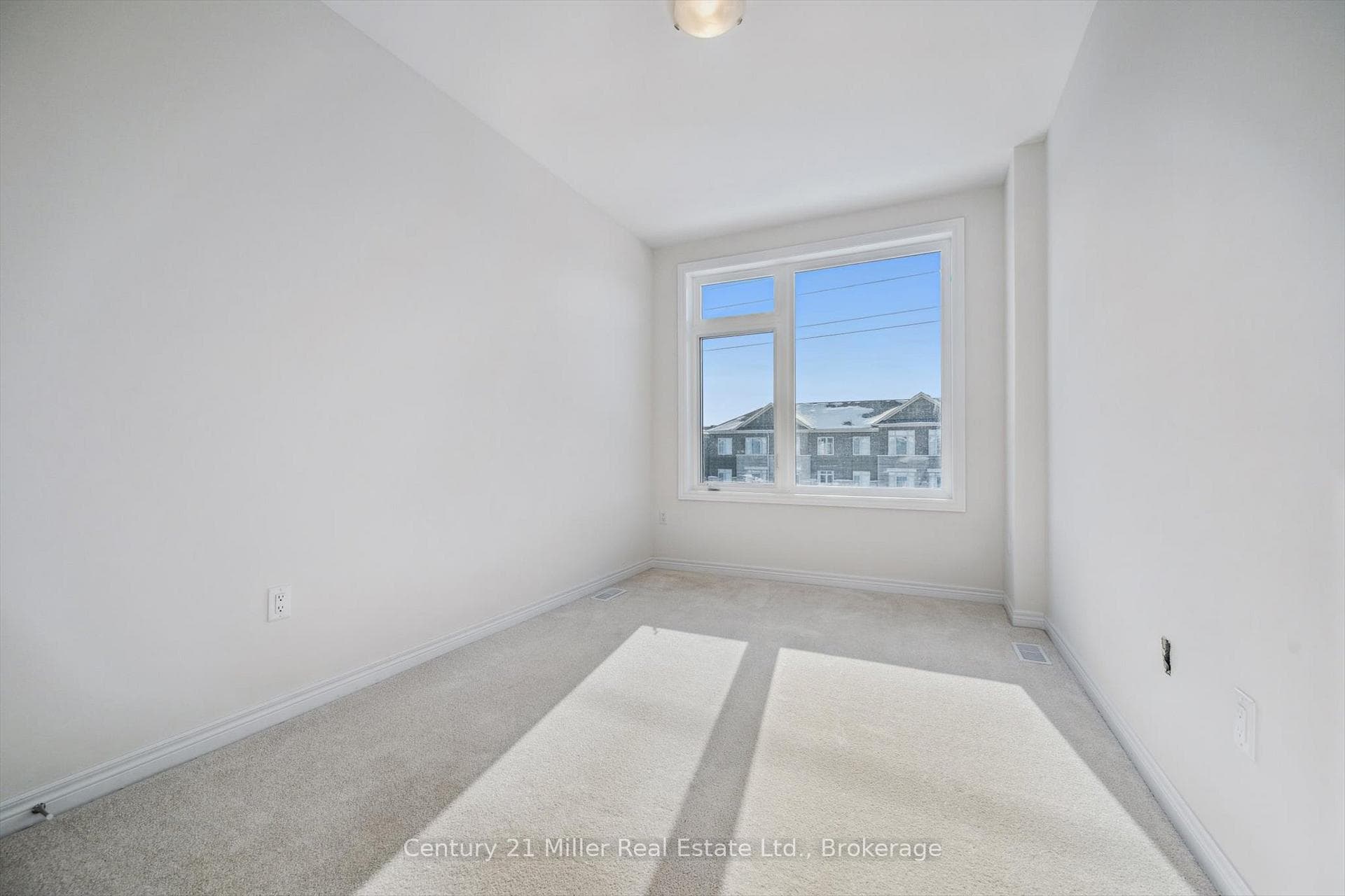 3199 Sixth Line - Townhouse photo 19 of 38 in Oakville, Ontario