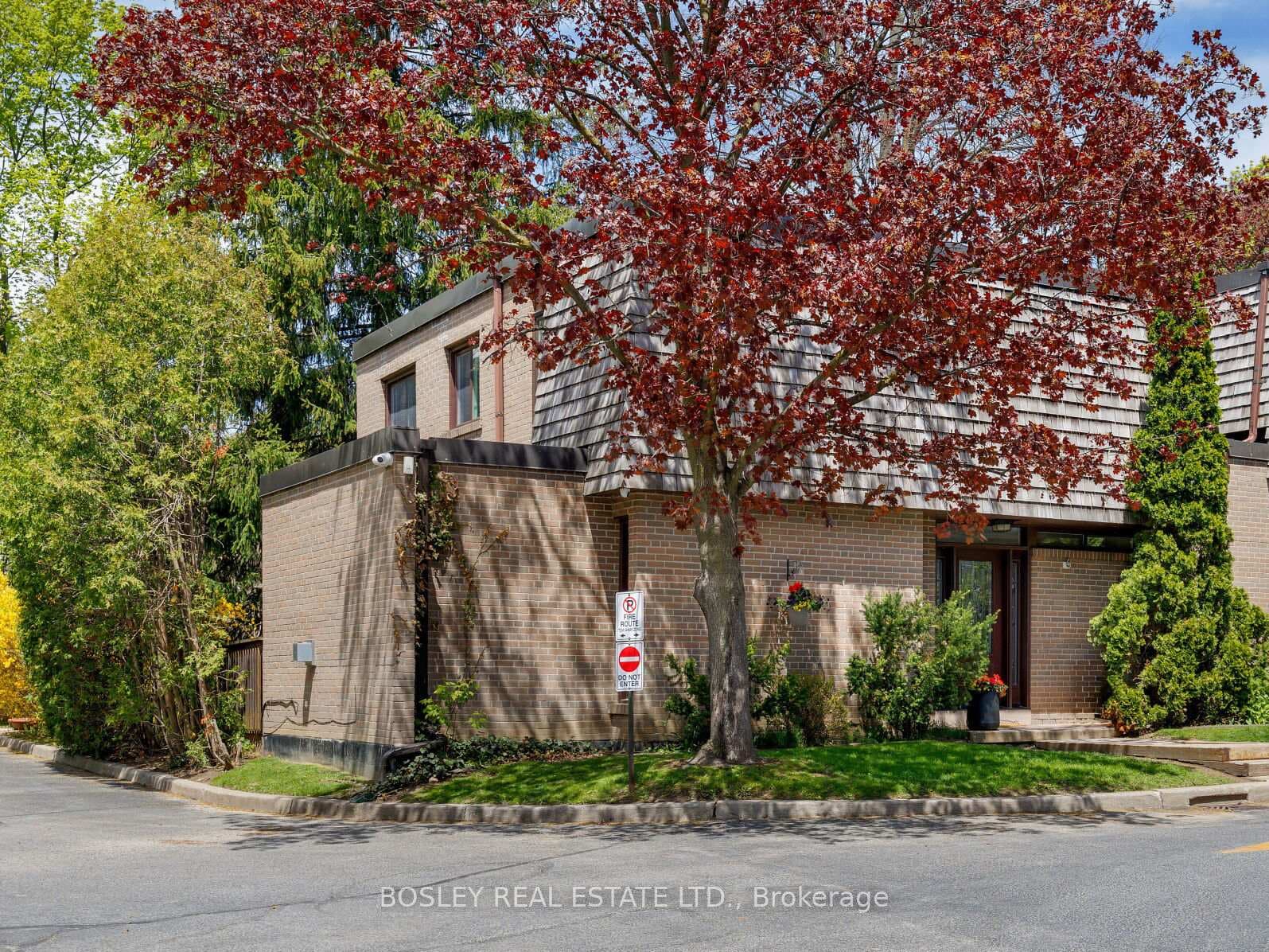 12 Redstone Path - Condo photo 39 of 42 in Etobicoke (Islington / Rexdale), Ontario