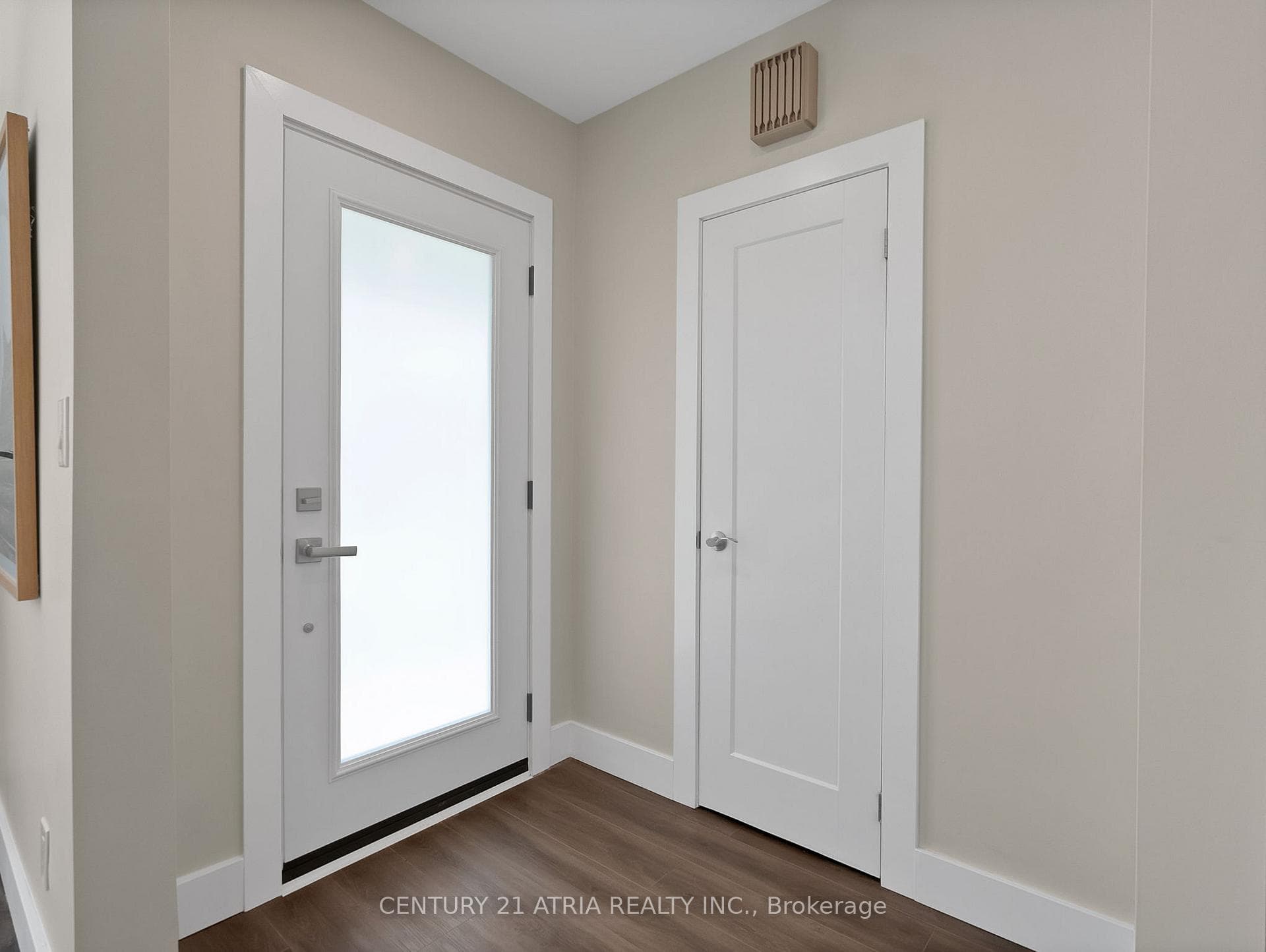 10 Dunrobin Drive - Detached photo 2 of 40 in Etobicoke (Islington / Rexdale), Ontario