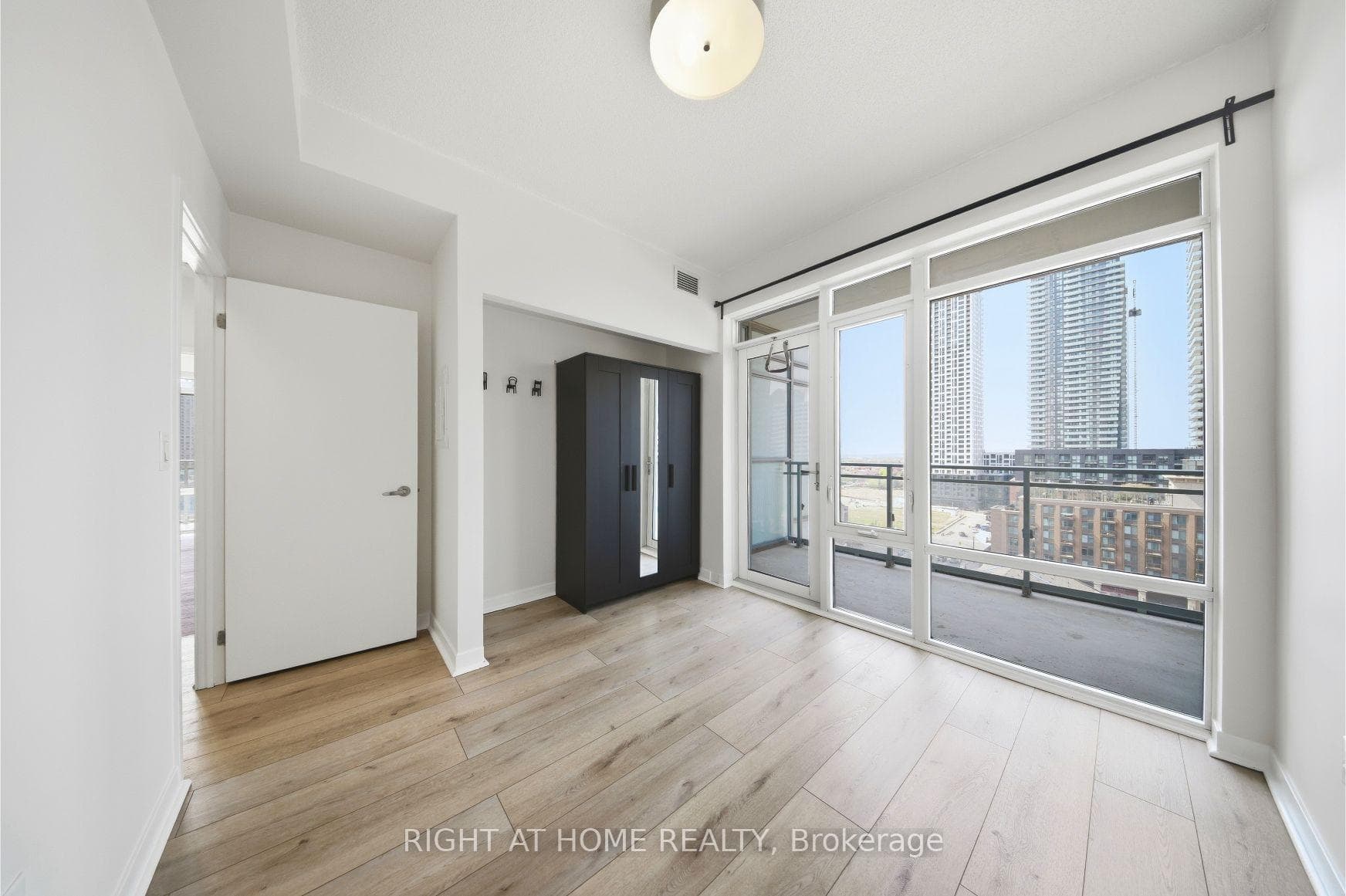 365 Prince Of Wales Drive Unit 1105 - Condo photo 22 of 38 in Mississauga, Ontario