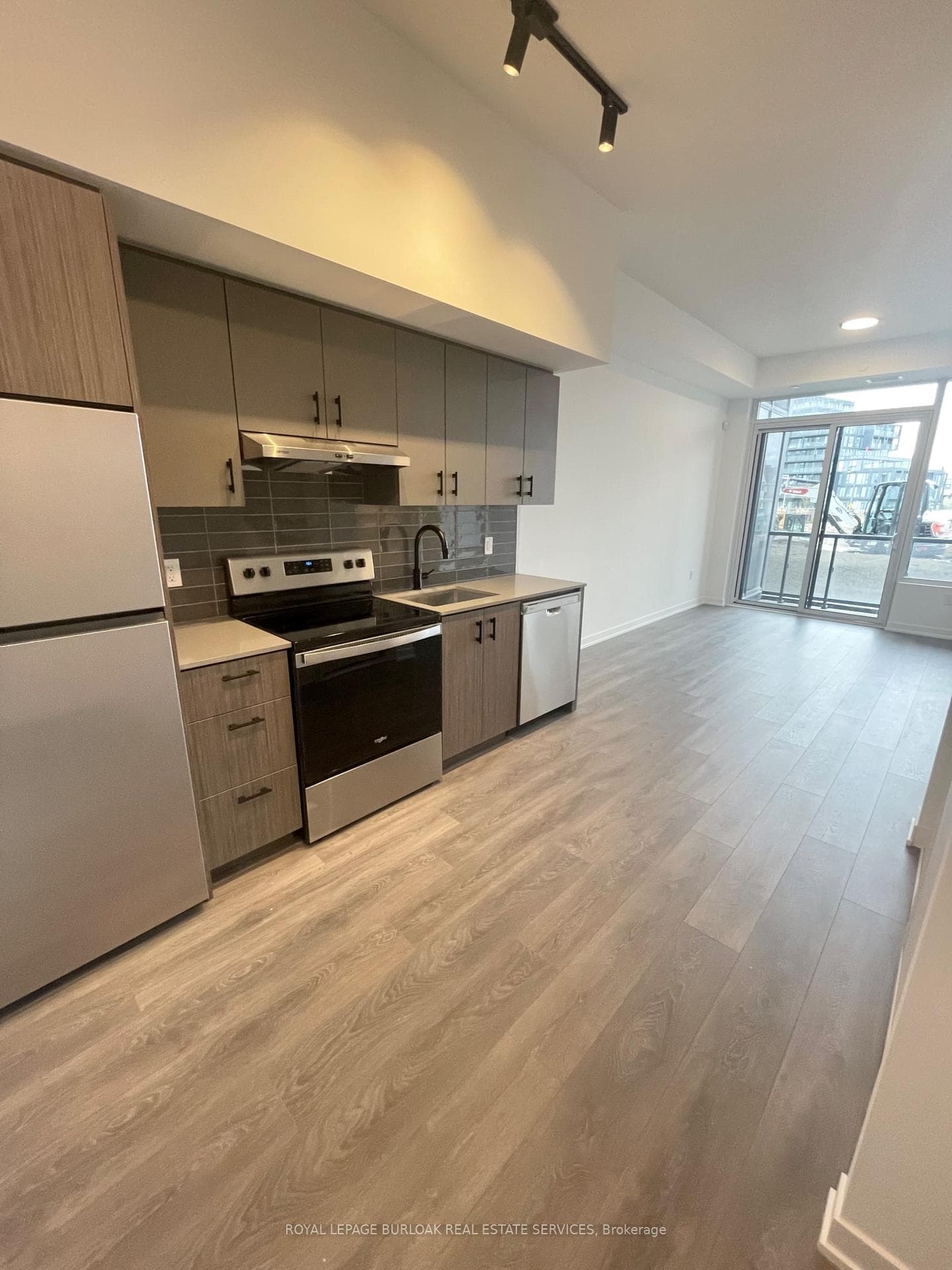 4878 Powers Common Unit 126 - Condo photo 10 of 14 in Burlington, Ontario