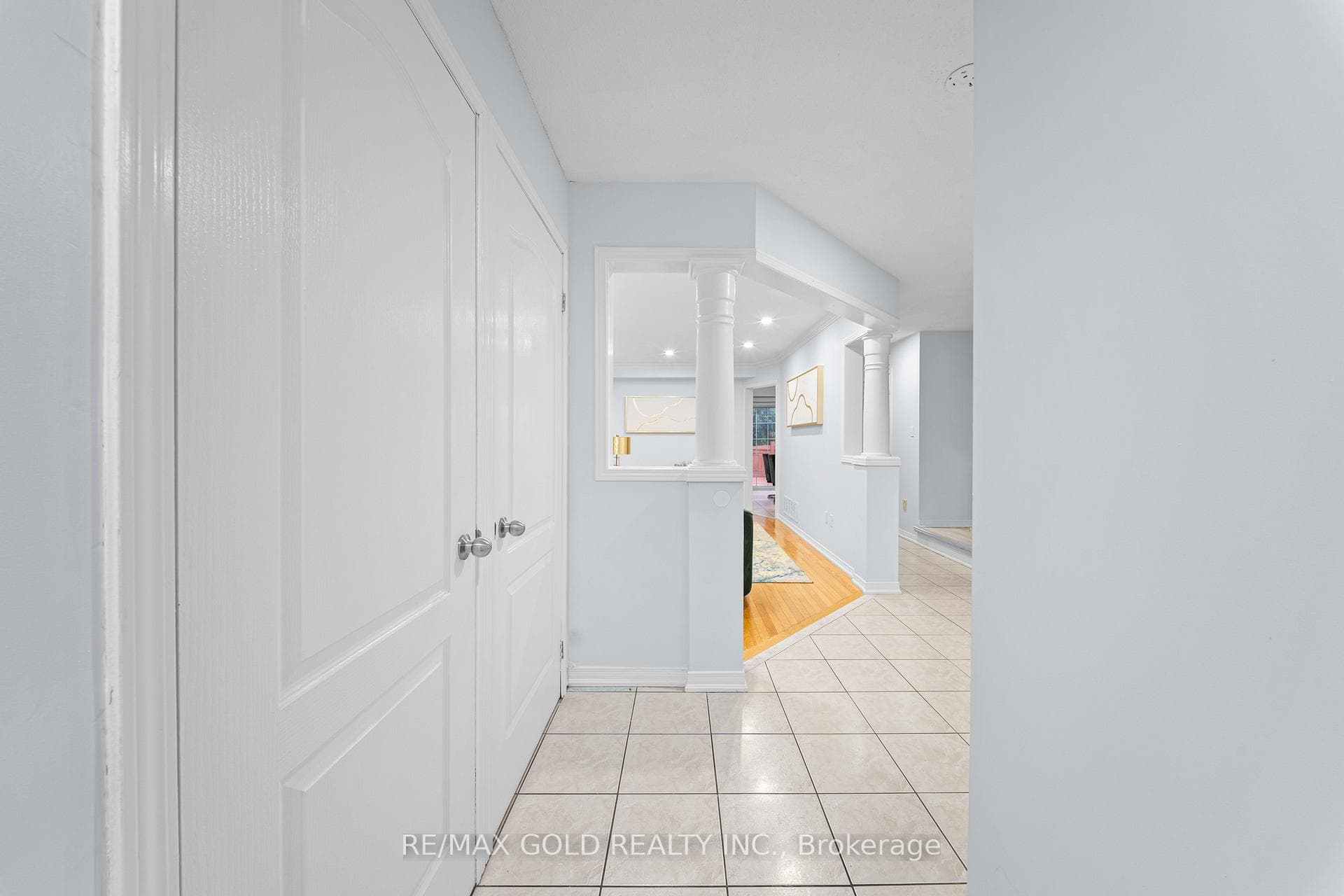 15 Revelstoke Place - Semi-Detached photo 7 of 49 in Brampton, Ontario