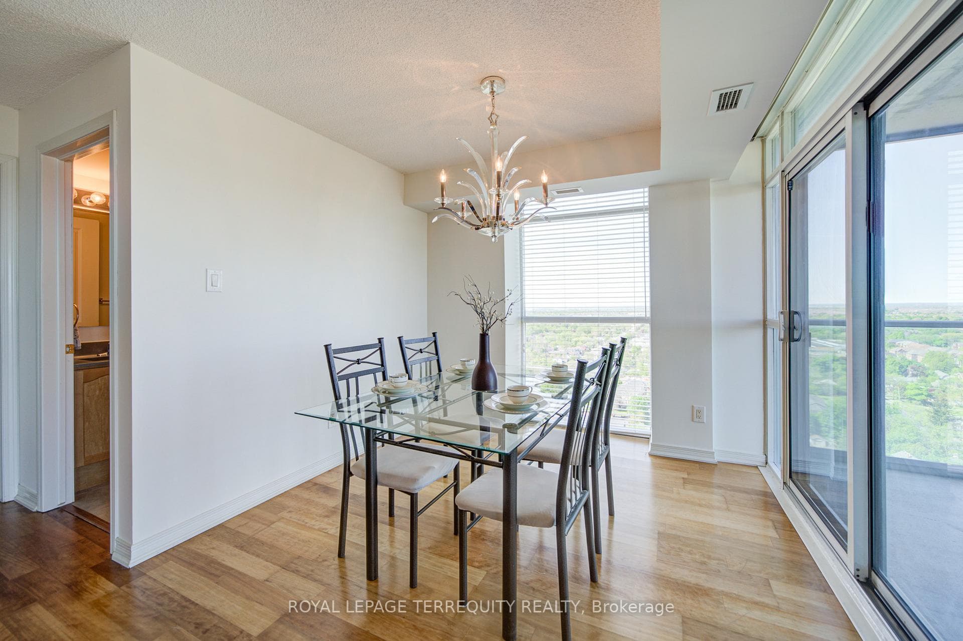 9 George Street Unit 2311 - Condo photo 13 of 44 in Brampton, Ontario