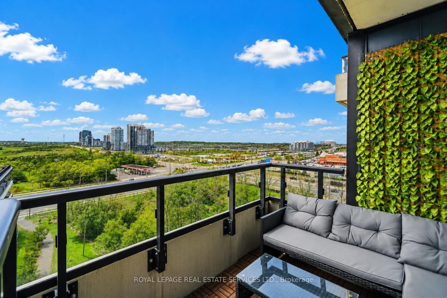 2485 Taunton Road Unit 726 - Condo photo 11 of 21 in Oakville, Ontario