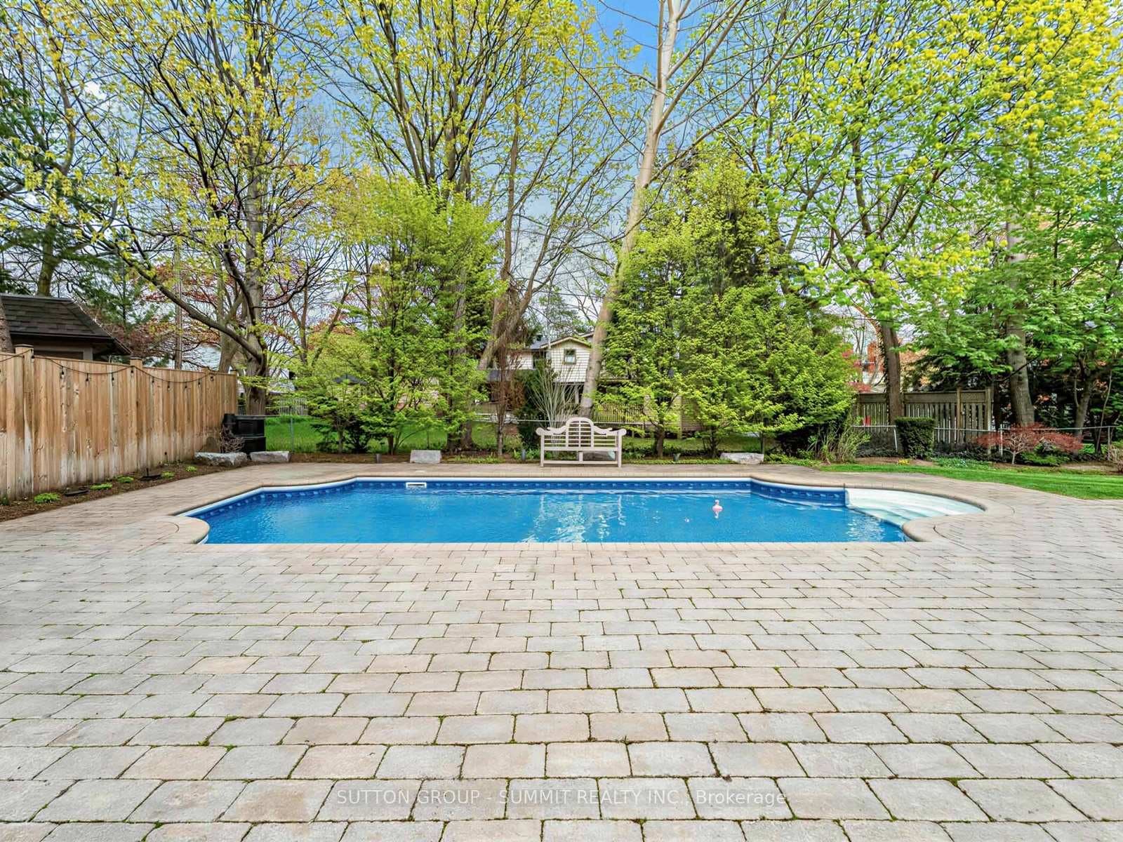 217 Eastcourt Road - Detached photo 38 of 47 in Oakville, Ontario