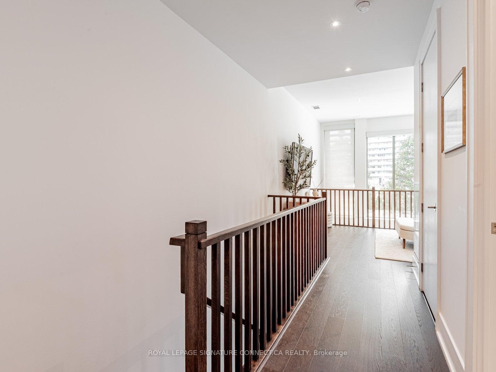 39 Queens Quay Unit TH132 - Condo photo 23 of 35 in Regent Park / Cabbagetown / St. James Town, Ontario